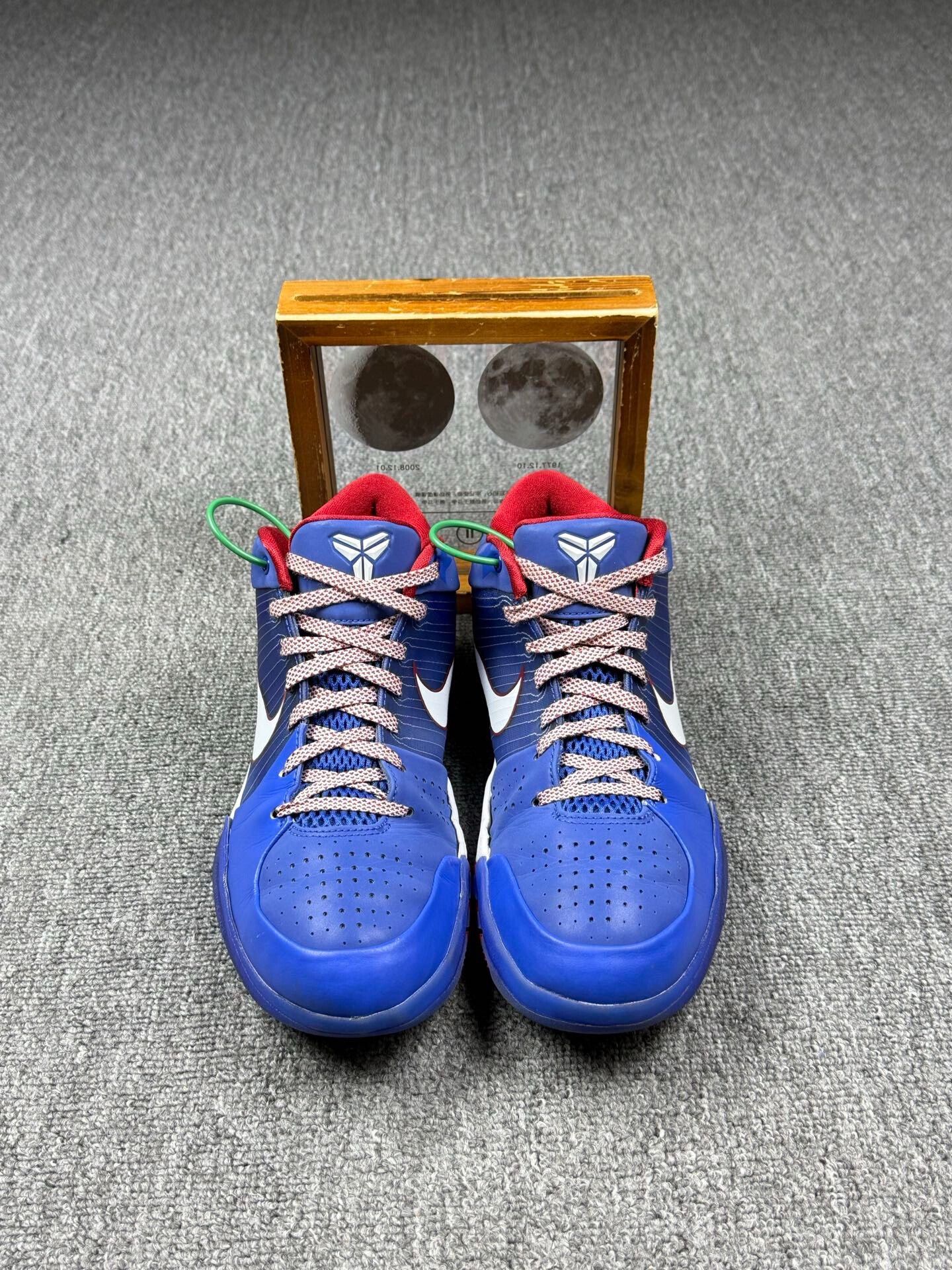 Nike Nike KOBE4 Blue Lowtop Sneakers 11 Men Size US 11 / EU 44 - 4 Thumbnail