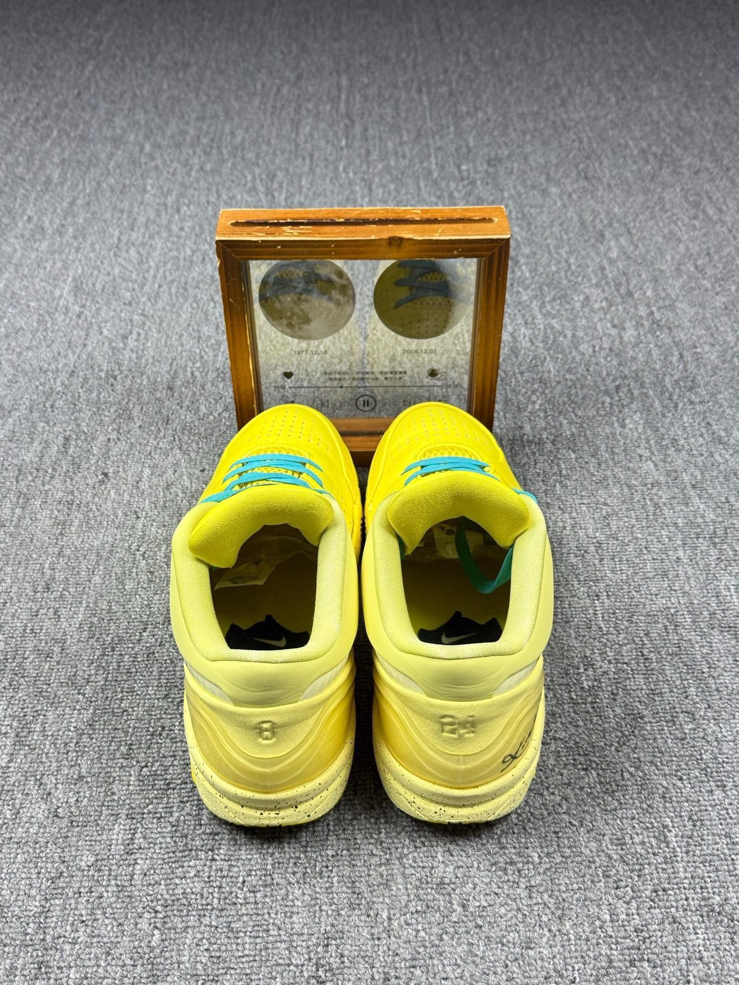 Nike Nike KOBE4 Yellow Lowtop Sneakers 11 Men Size US 11 / EU 44 - 5 Thumbnail