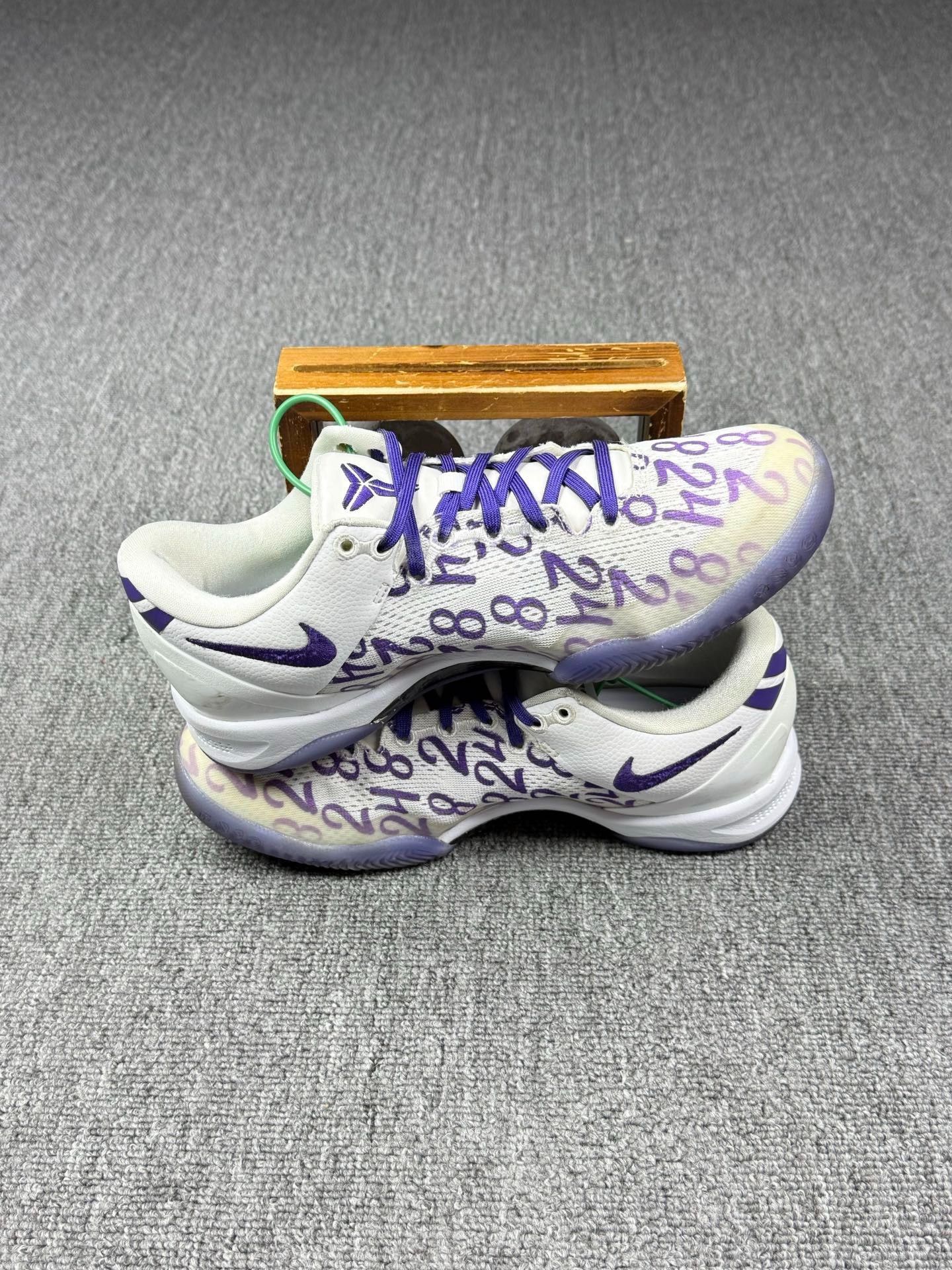 Nike Nike KOBE8 White Lowtop Sneakers 8 Men Size US 8 / EU 41 - 3 Thumbnail