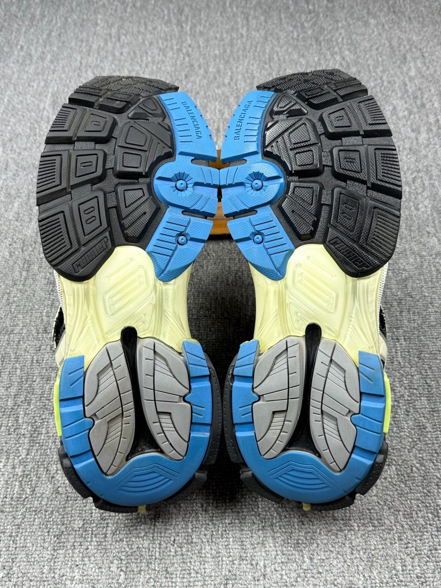 Balenciaga Running Multi Lowtop Sneakers 9 Men