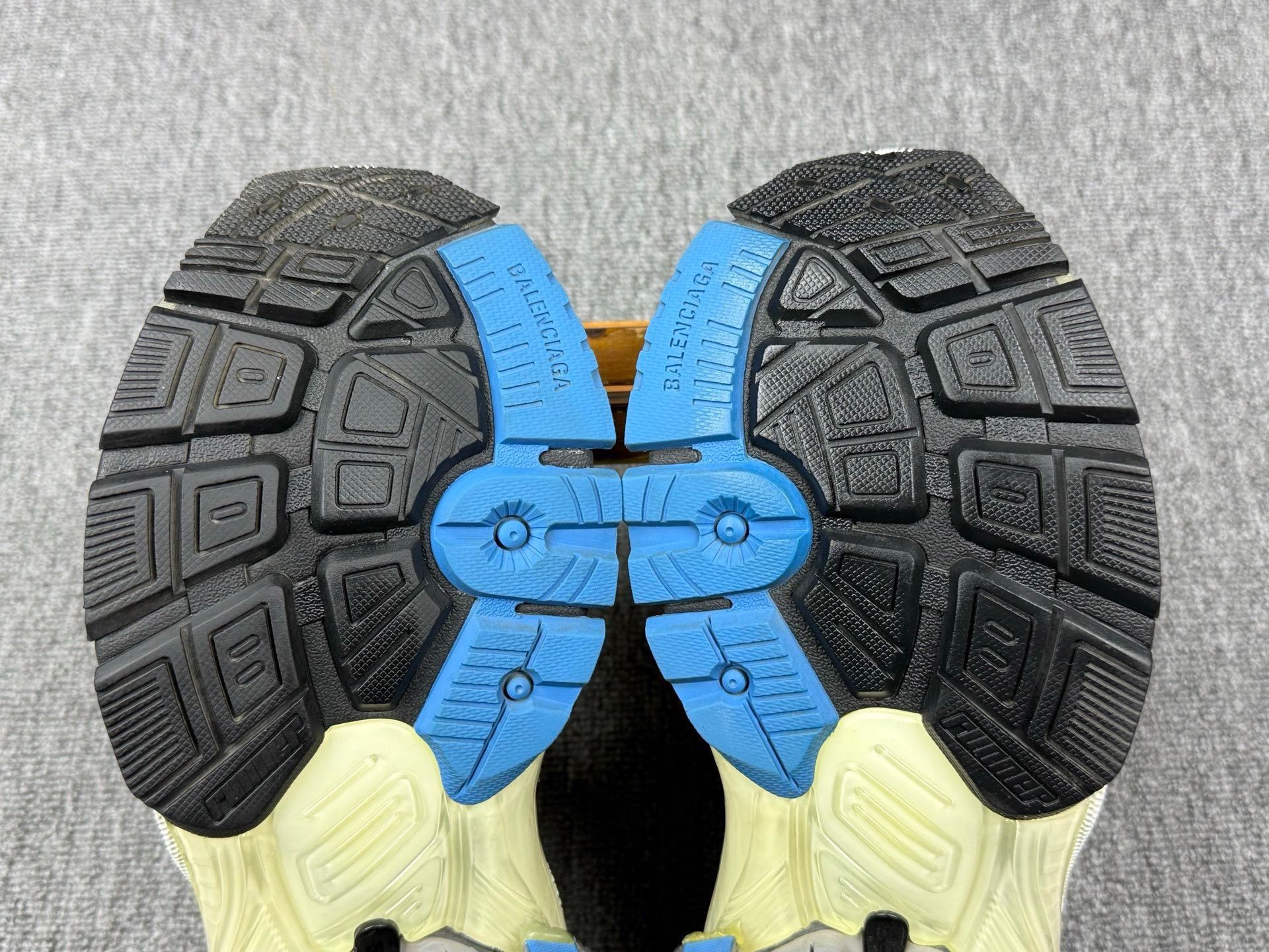 Balenciaga Running Multi Lowtop Sneakers 9 Men