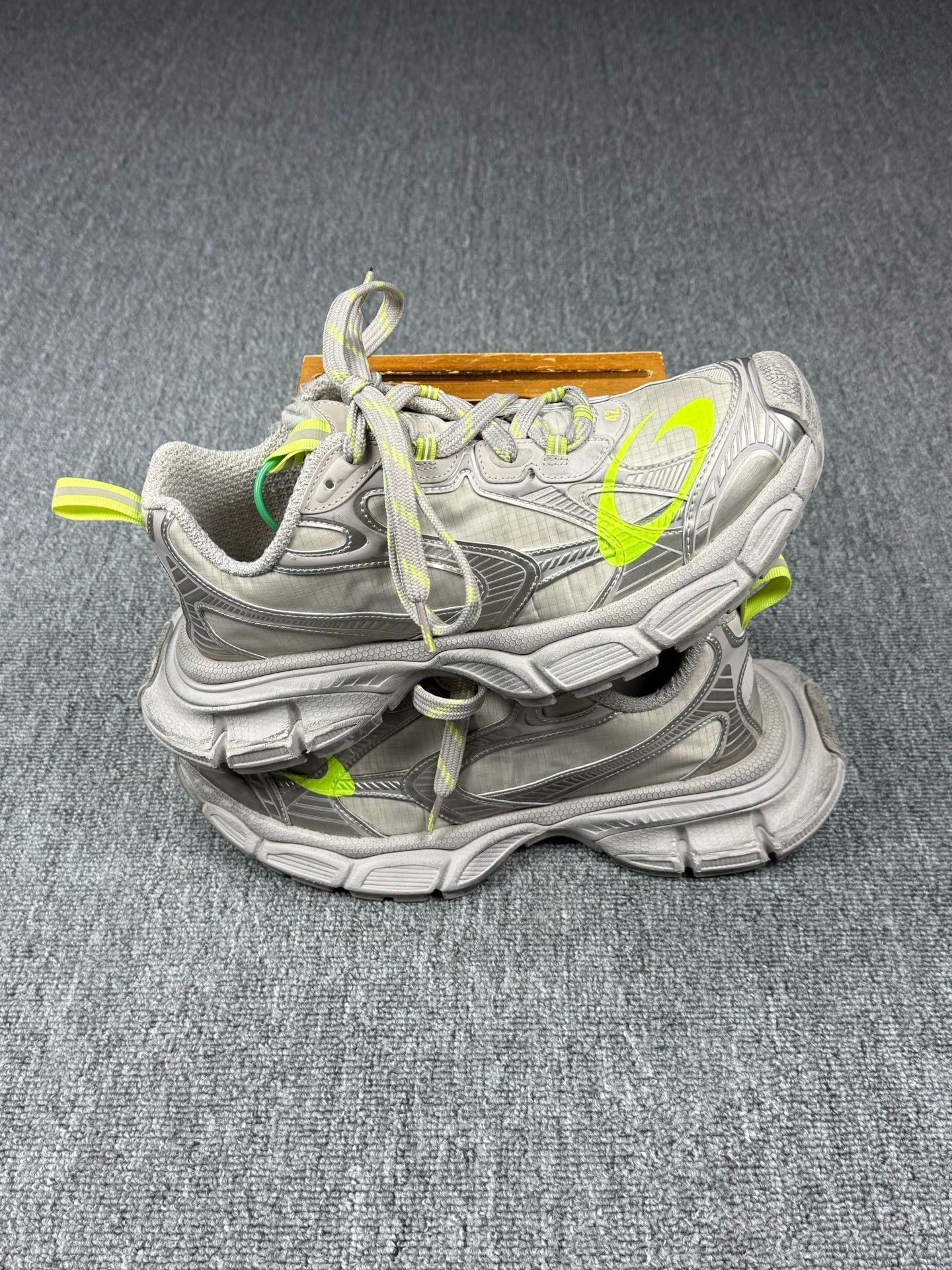 Balenciaga Balenciaga Polyester Gray Lowtop Sneakers it_42 Women Size US 12 / IT 42 - 2 Thumbnail