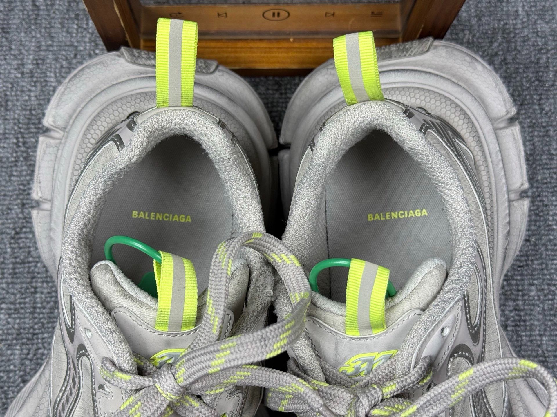 Balenciaga Balenciaga Polyester Gray Lowtop Sneakers it_42 Women Size US 12 / IT 42 - 9 Thumbnail