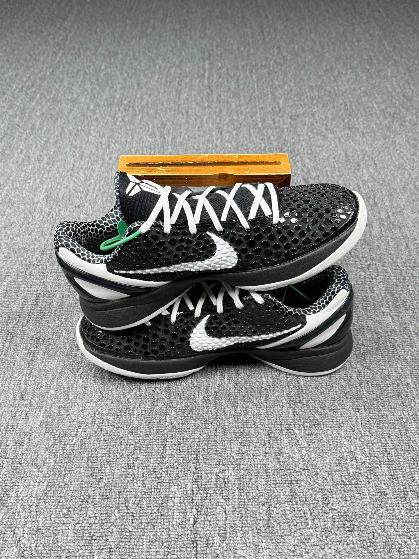 Nike Nike KOBE6 Black Lowtop Sneakers 9 Men Size US 9 / EU 42 - 3 Thumbnail