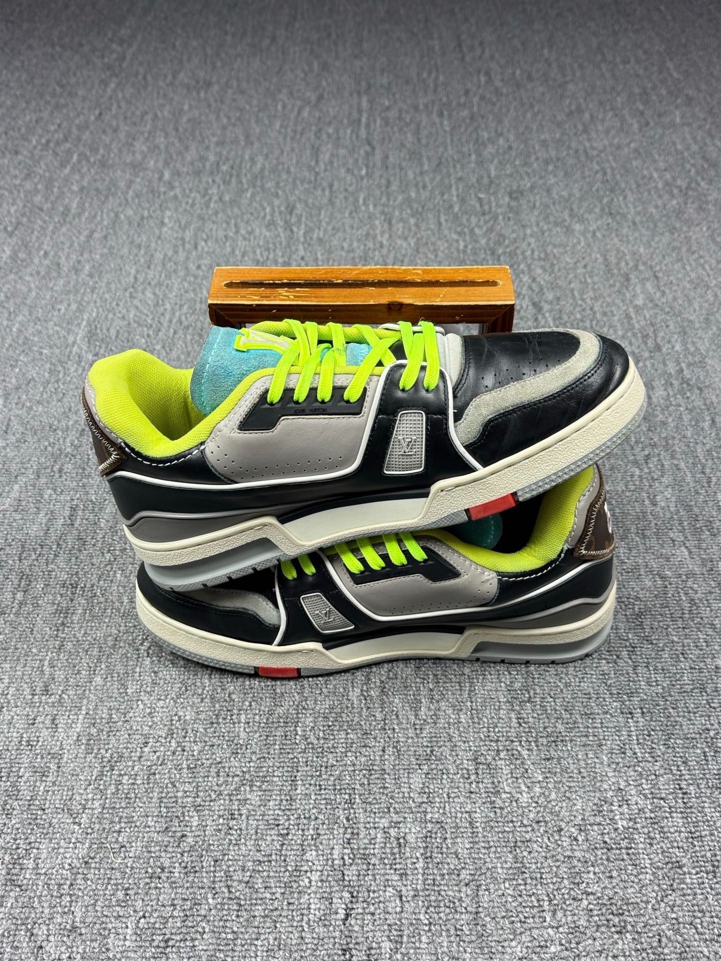 Louis Vuitton Louis Vuitton Training Multi Lowtop Sneakers 8 Men Size US 8 / EU 41 - 3 Thumbnail