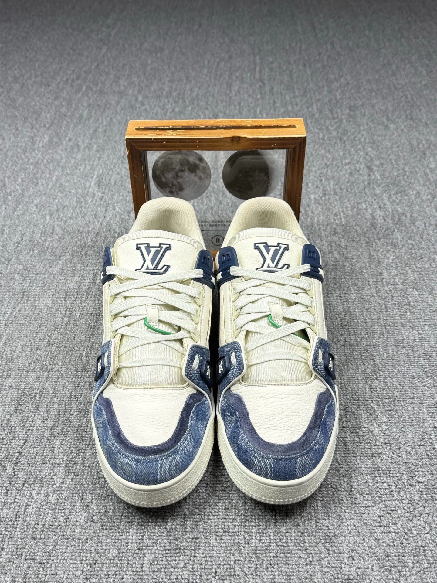 Louis Vuitton Louis Vuitton Training Blue Lowtop Sneakers 9 Men Size US 9 / EU 42 - 4 Thumbnail
