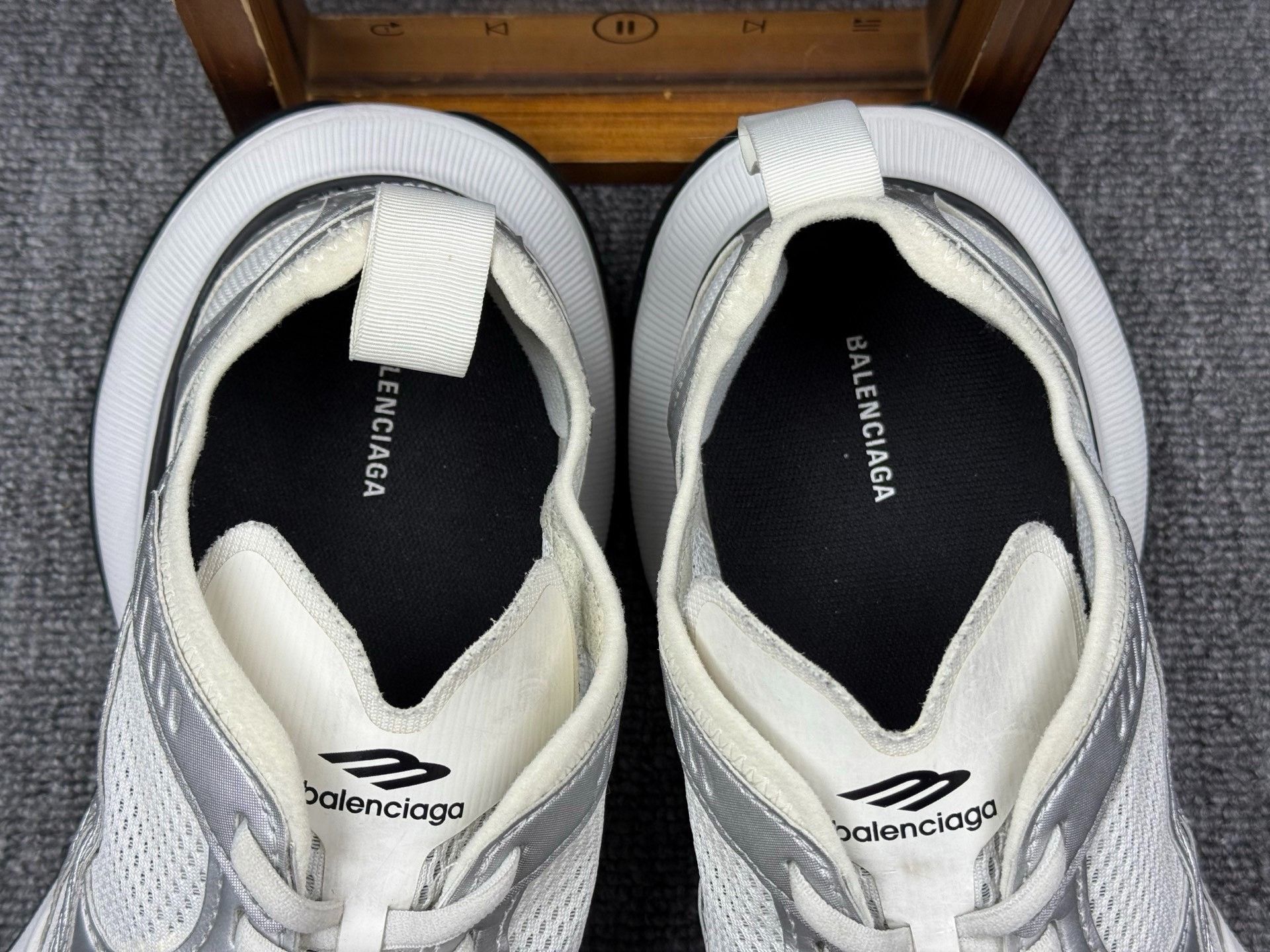 Balenciaga Balenciaga Multi Lowtop Sneakers 9 Men Size US 9 / EU 42 - 9 Thumbnail