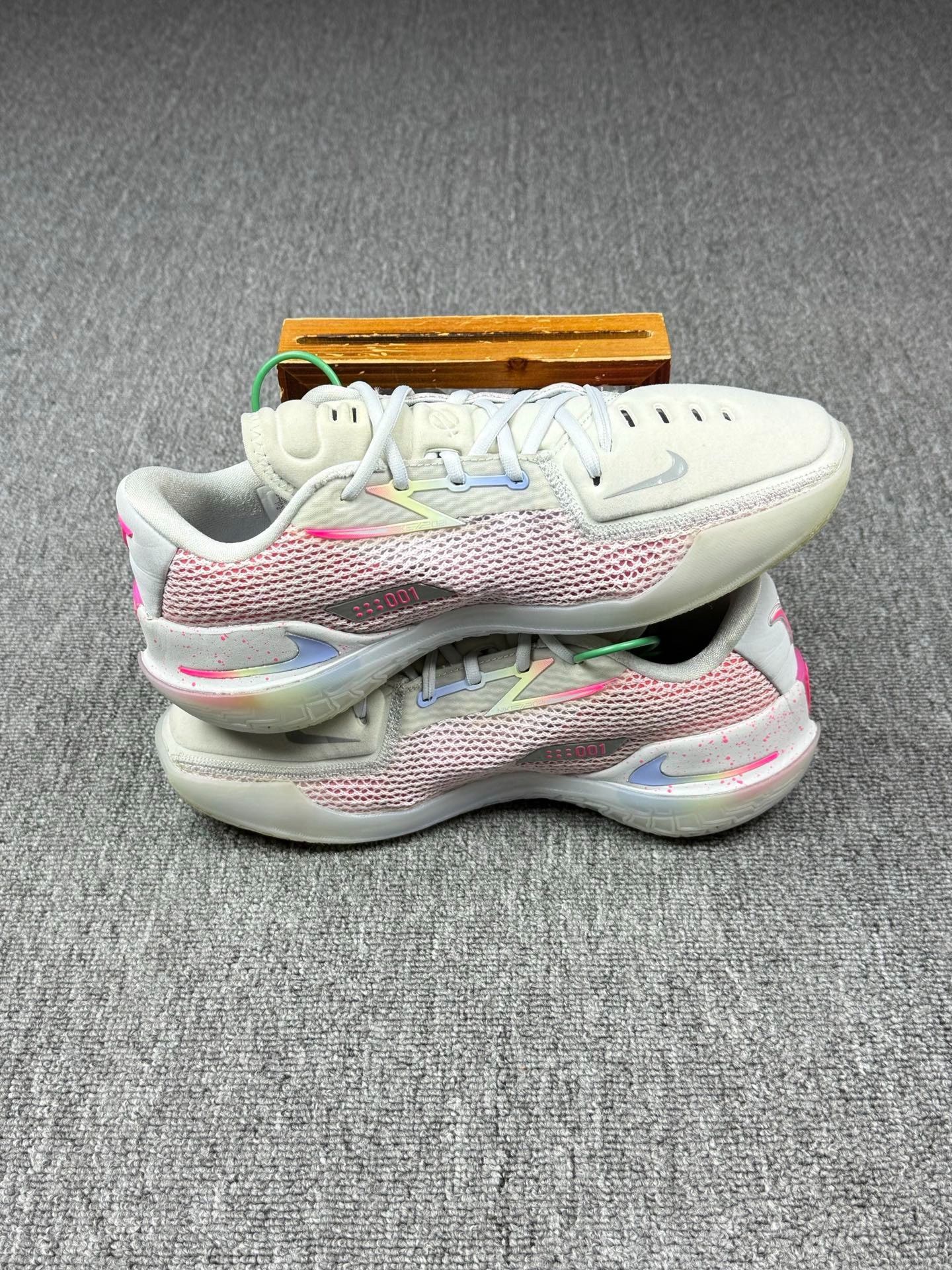Nike Nike Pink Lowtop Sneakers 11 Men Size US 11 / EU 44 - 3 Thumbnail