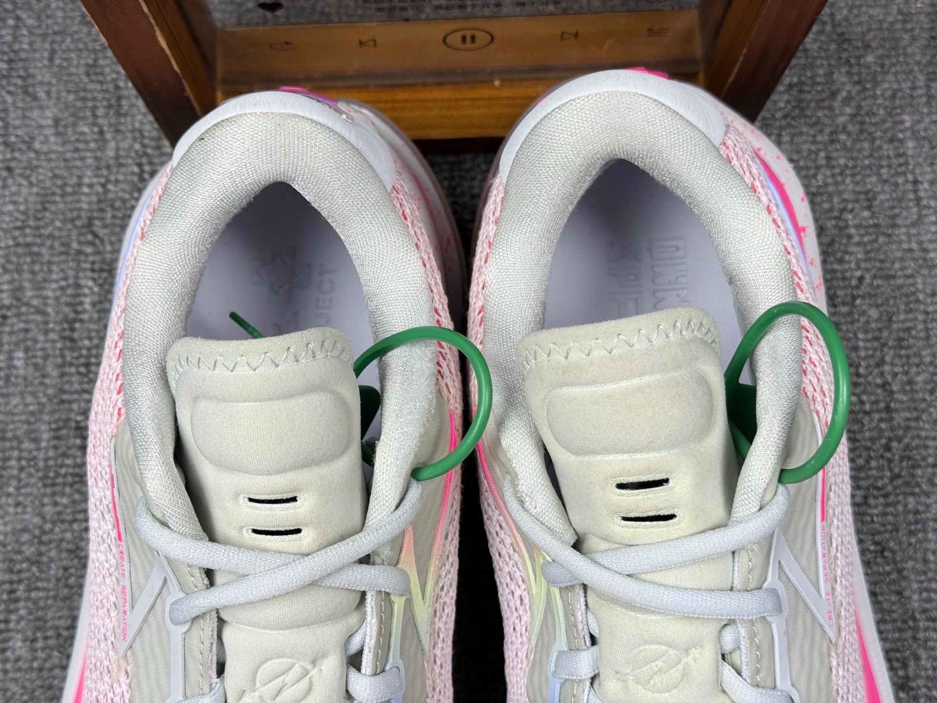 Nike Nike Pink Lowtop Sneakers 11 Men Size US 11 / EU 44 - 9 Thumbnail