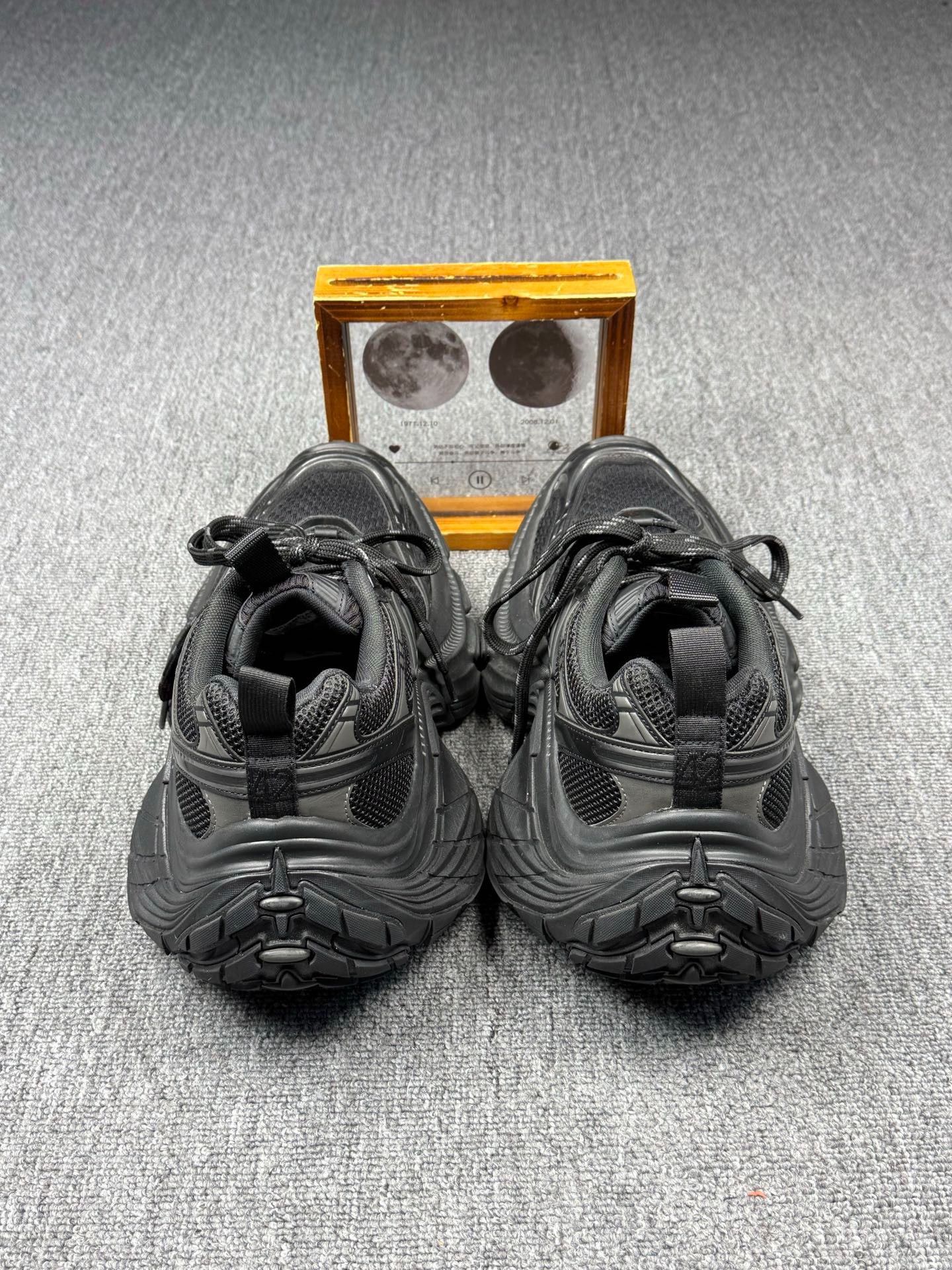 Balenciaga Balenciaga Black Lowtop Sneakers 9 Men Size US 9 / EU 42 - 5 Thumbnail