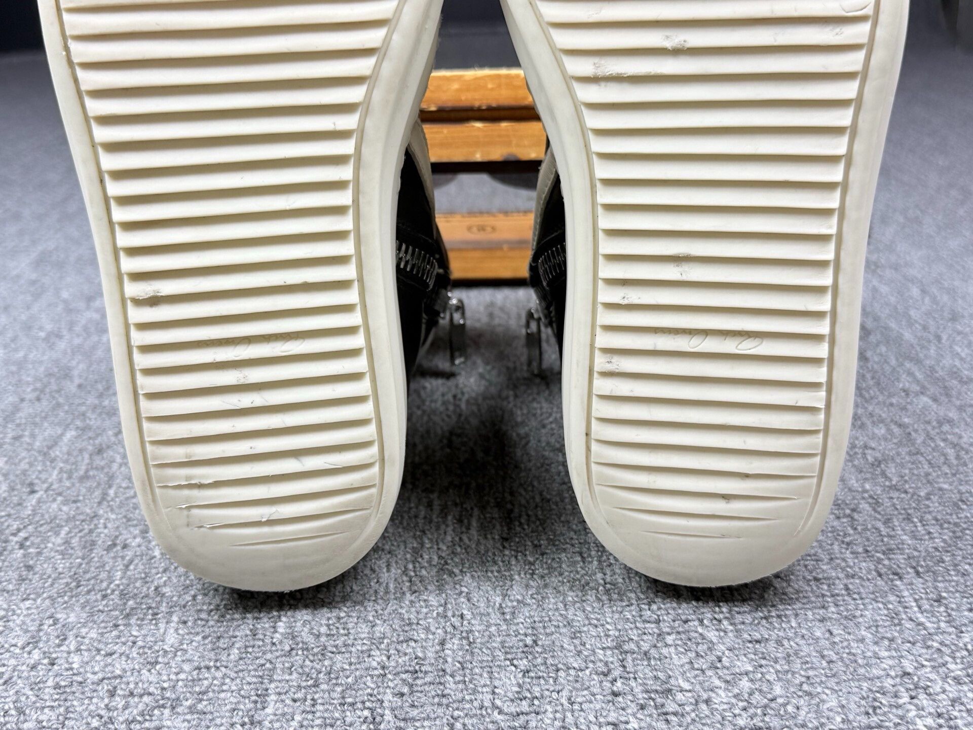 Rick Owens Rick Owens Black Hitop Sneakers 10 Men Size US 10 / EU 43 - 8 Thumbnail