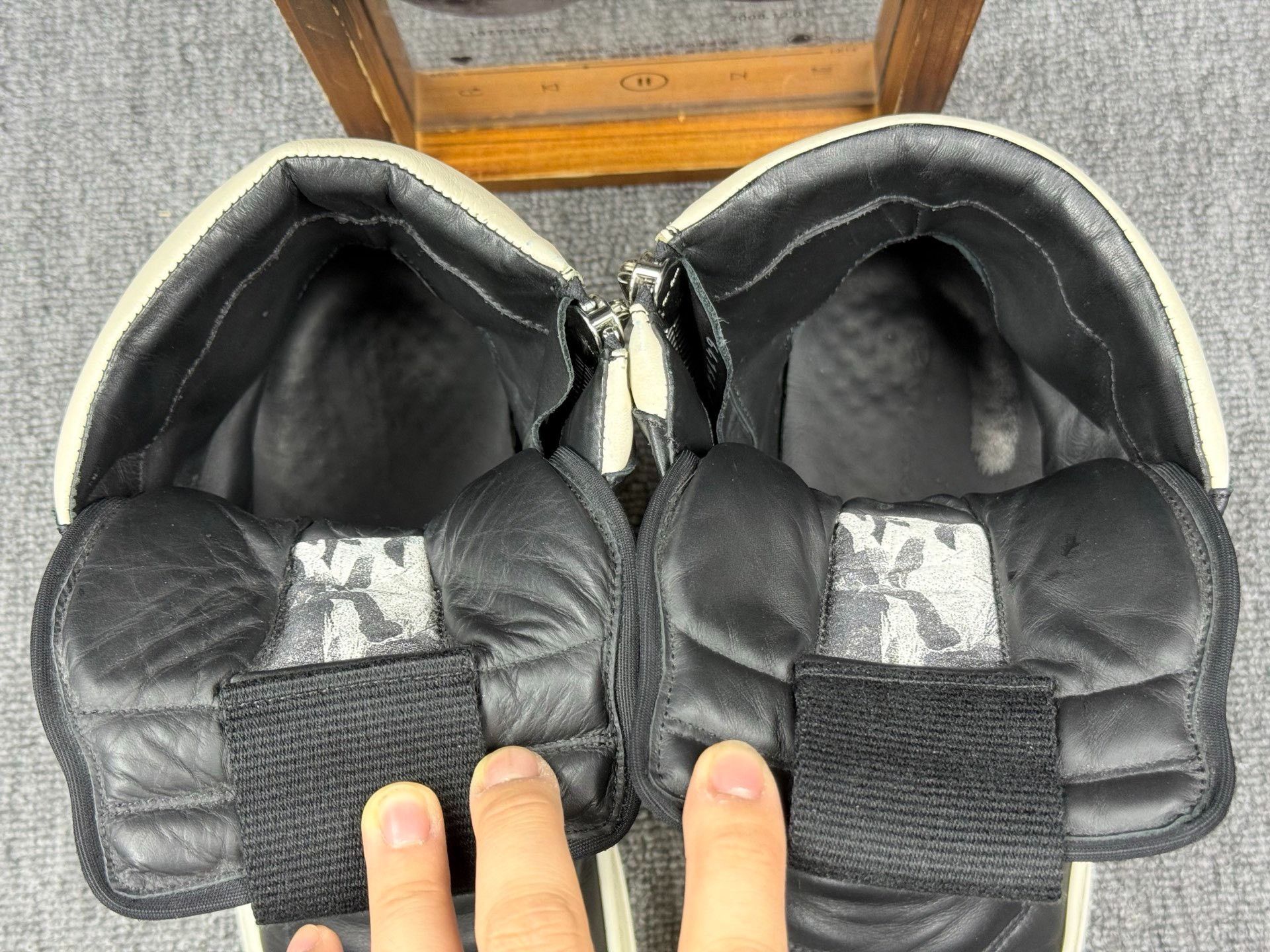 Rick Owens Rick Owens Black Hitop Sneakers 10 Men Size US 10 / EU 43 - 9 Thumbnail