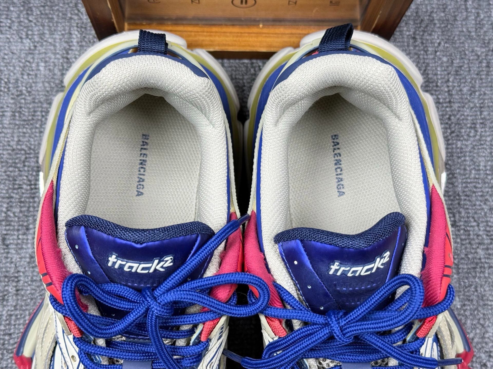 Balenciaga Balenciaga Blue Lowtop Sneakers 7 Men Size US 7 / EU 40 - 9 Thumbnail