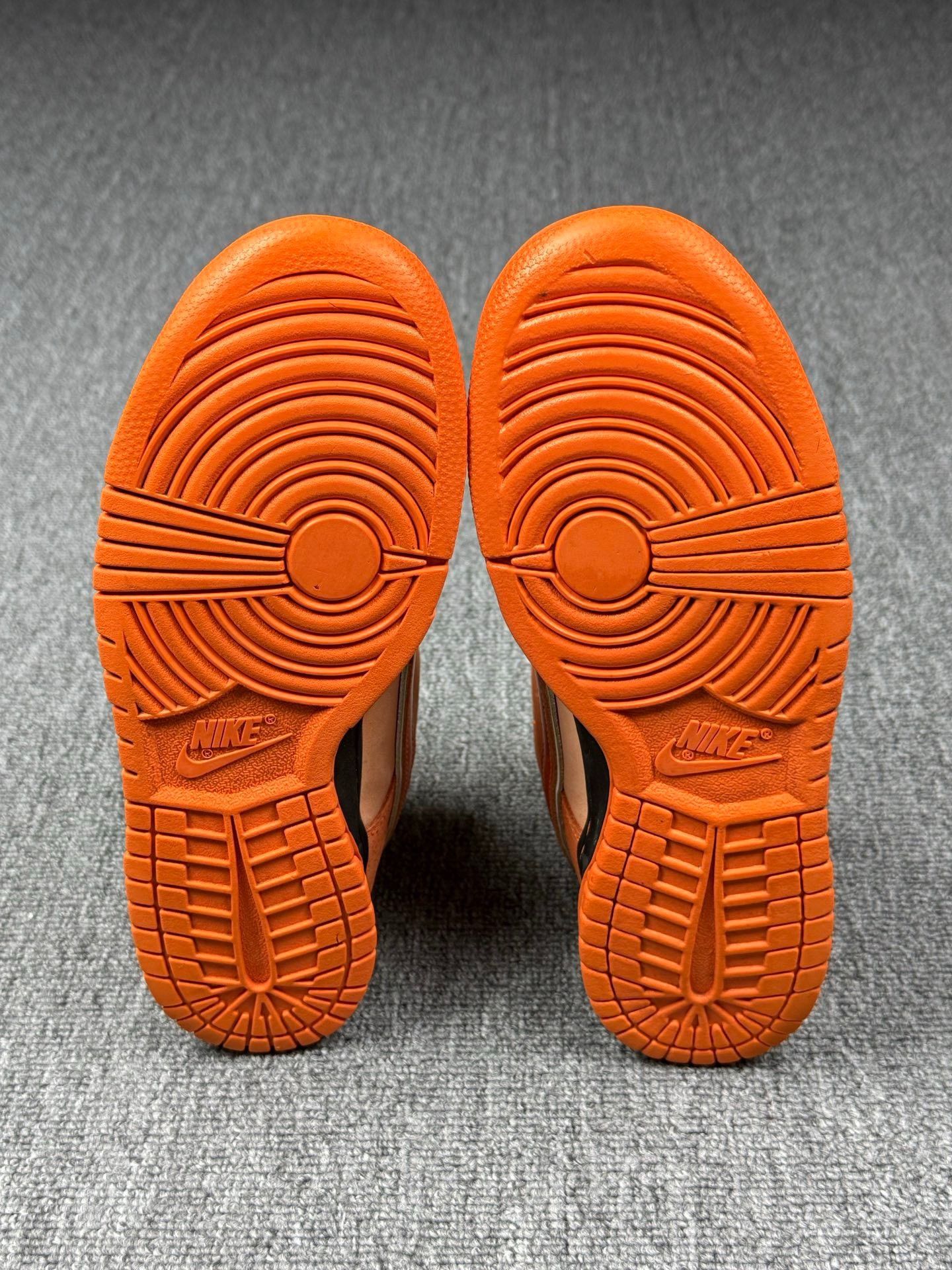 Nike Nike DUNK SB Orange Lowtop Sneakers 8 Men Size US 8 / EU 41 - 6 Thumbnail