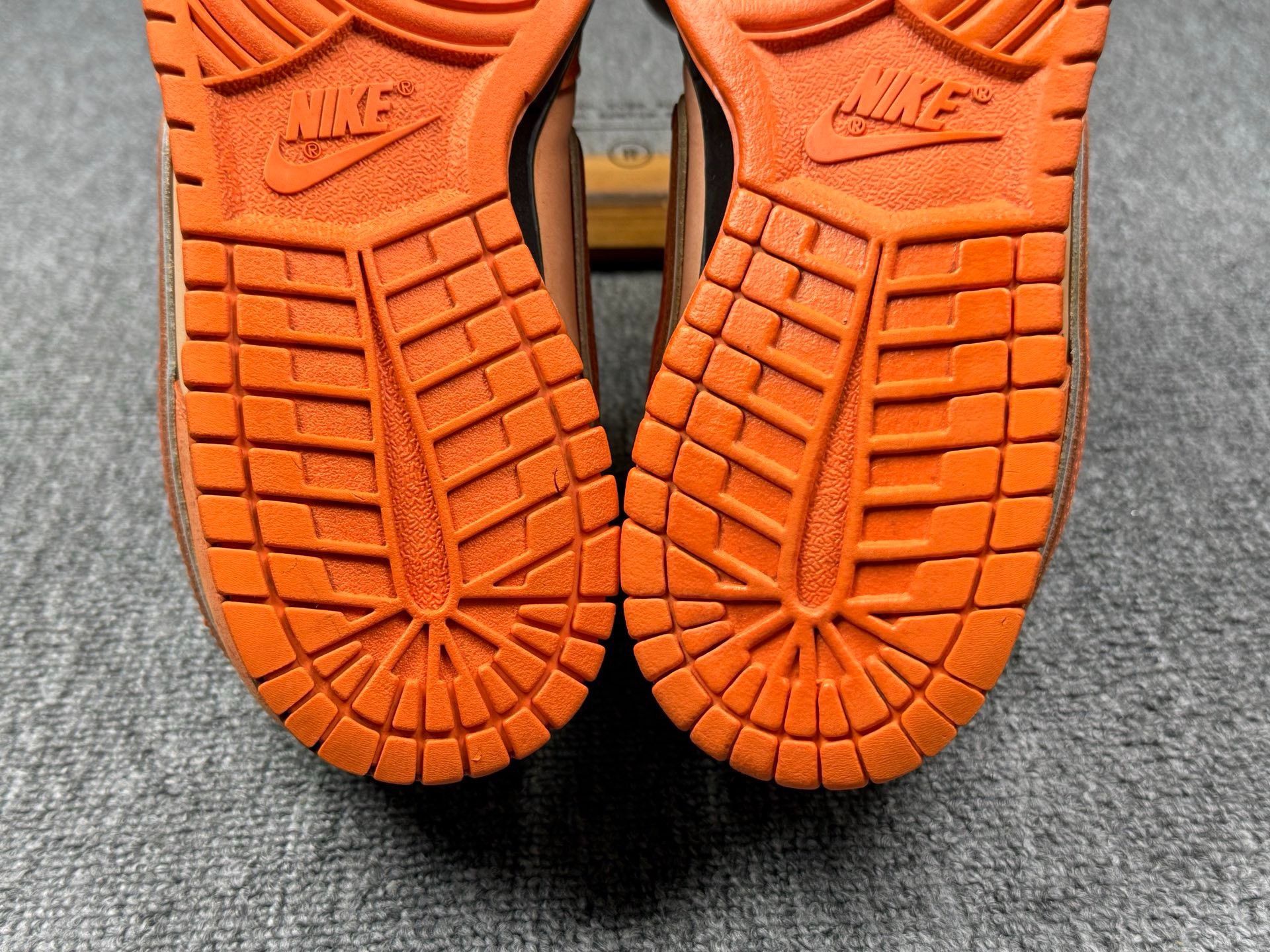 Nike Nike DUNK SB Orange Lowtop Sneakers 8 Men Size US 8 / EU 41 - 8 Thumbnail