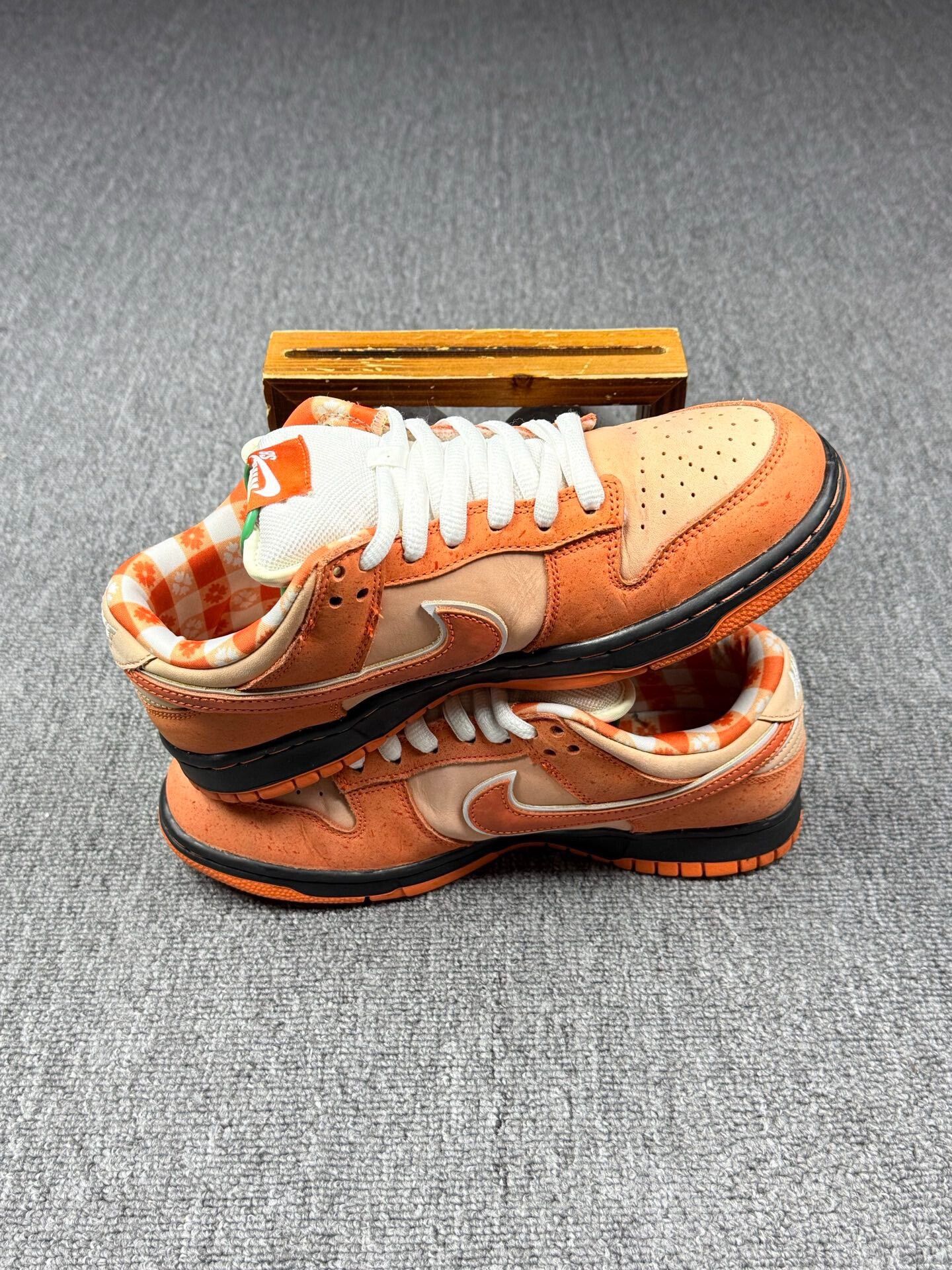 Nike Nike DUNK SB Orange Lowtop Sneakers 8 Men Size US 8 / EU 41 - 3 Thumbnail