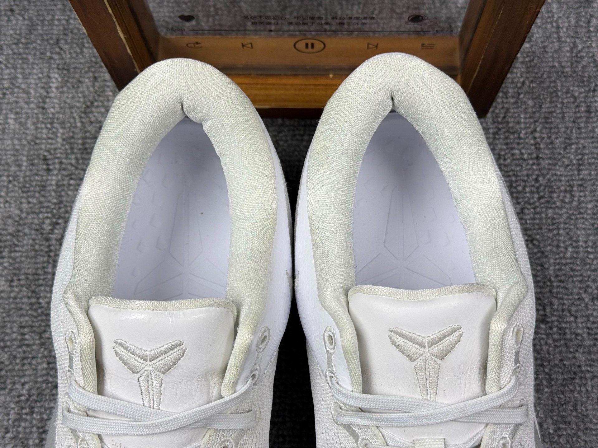 Nike Nike KOBE8 White Lowtop Sneakers 10 Men Size US 10 / EU 43 - 9 Thumbnail