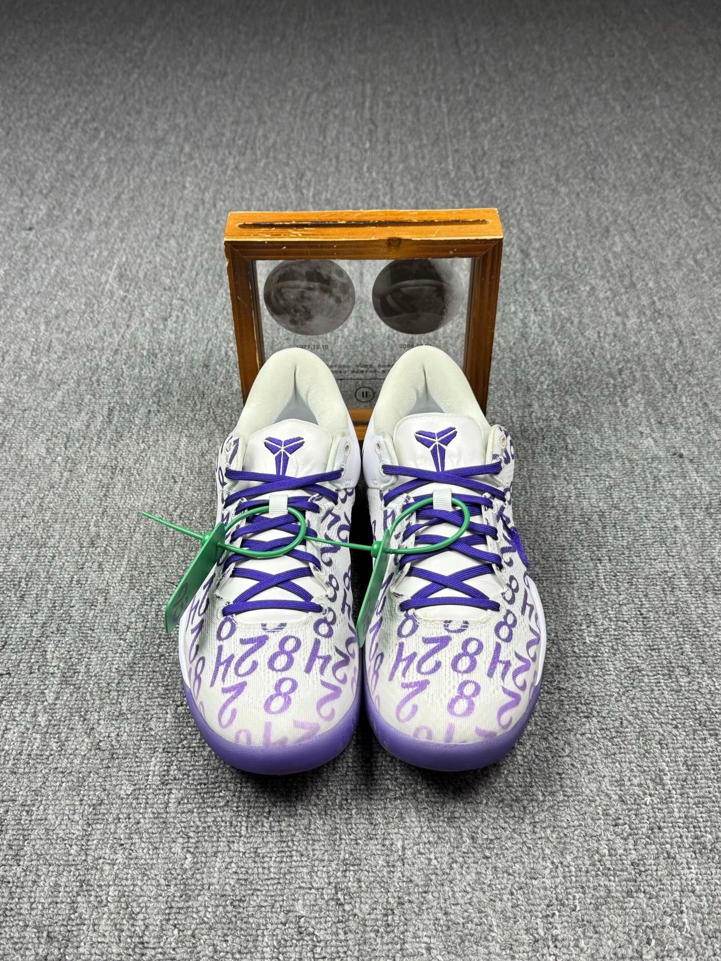 Nike Nike KOBE8 White Lowtop Sneakers 9 Men Size US 9 / EU 42 - 4 Thumbnail