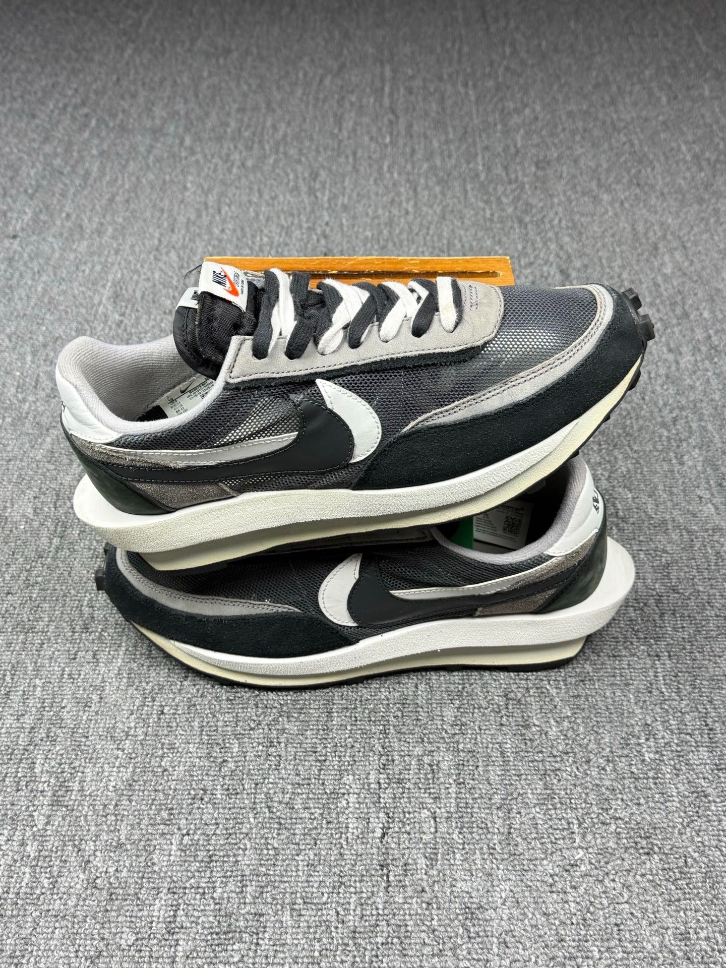 Nike Nike SACAI Black Lowtop Sneakers 11 Men Size US 11 / EU 44 - 2 Thumbnail