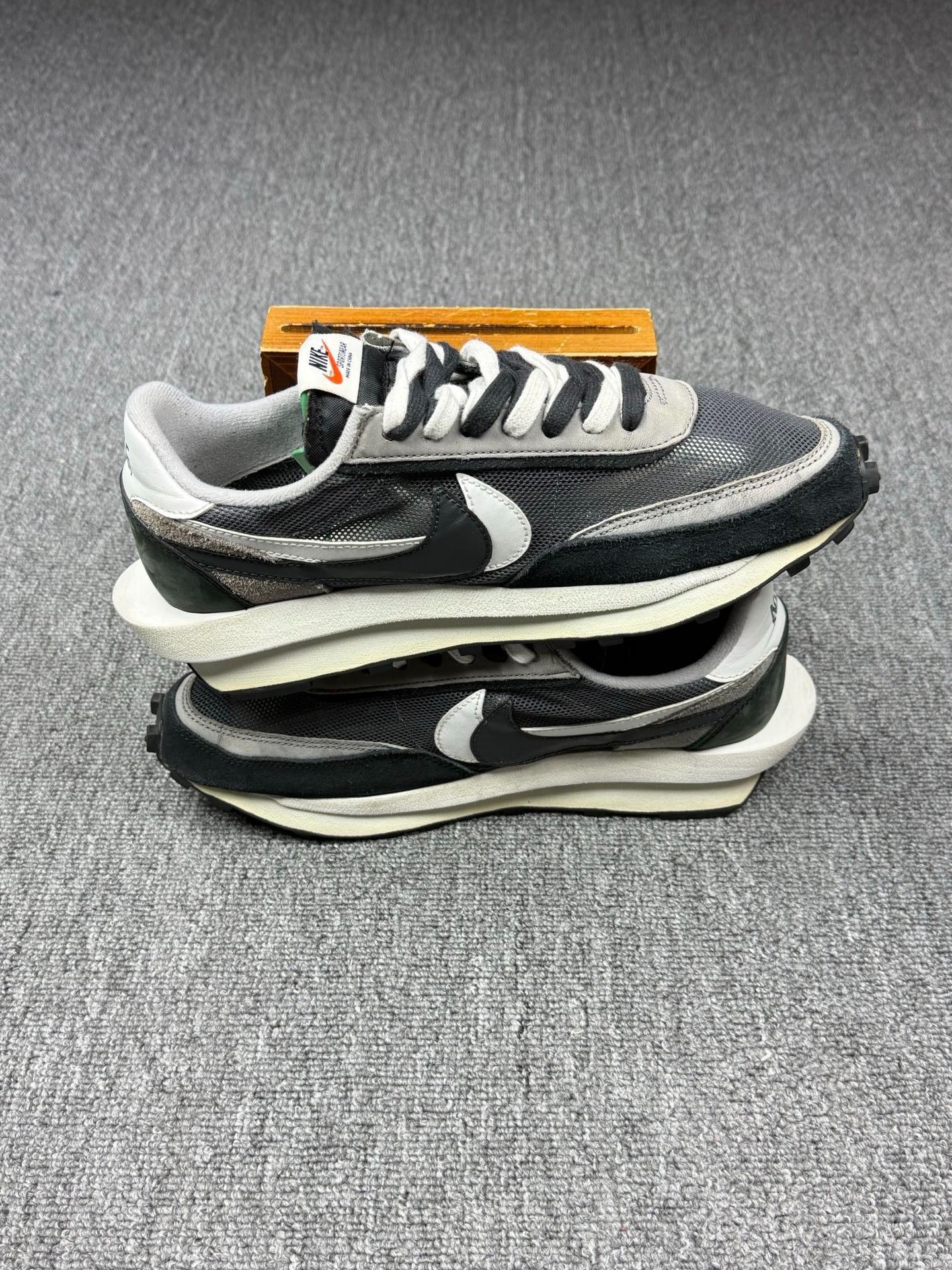 Nike Nike SACAI Black Lowtop Sneakers 11 Men Size US 11 / EU 44 - 3 Thumbnail