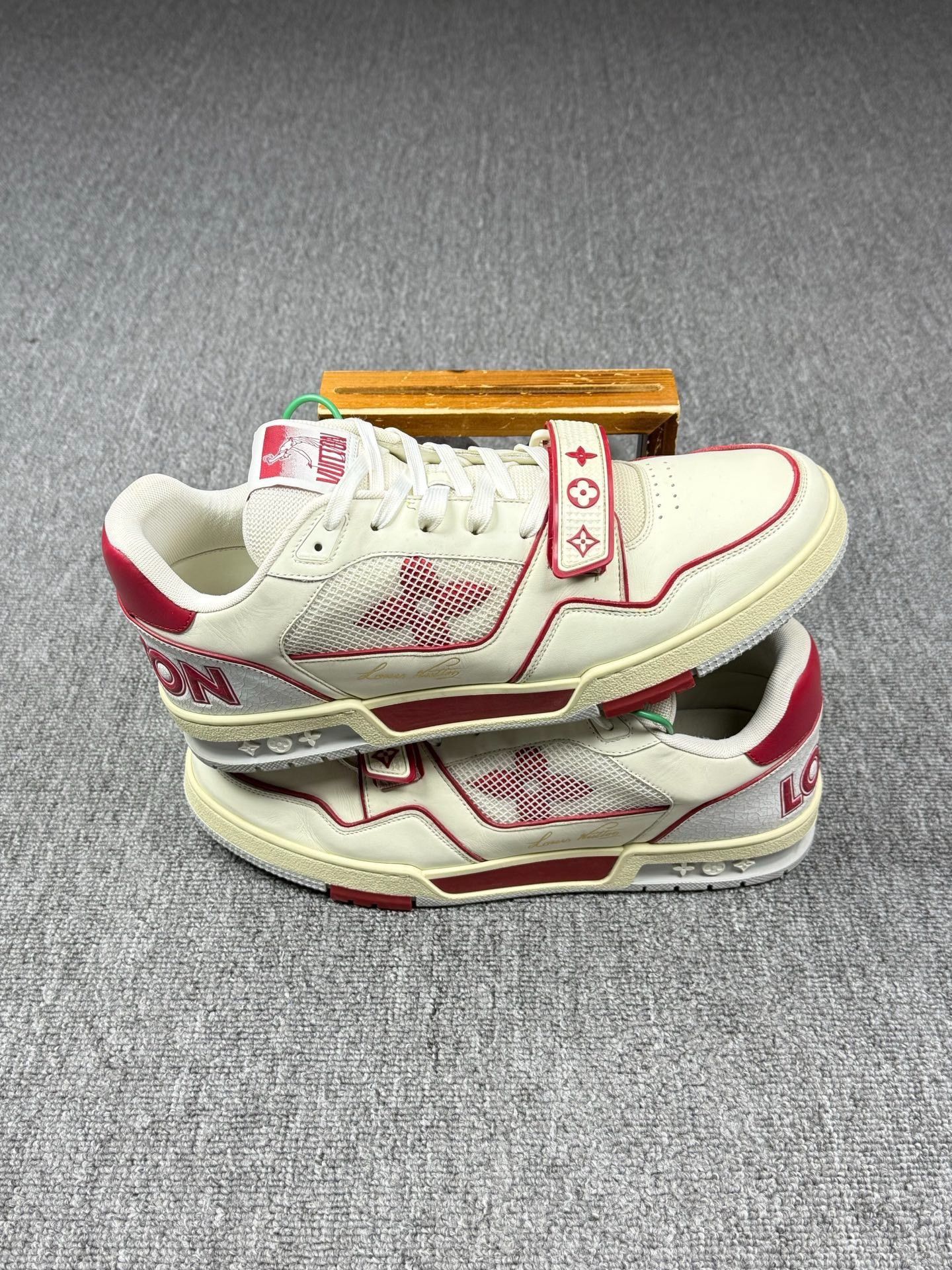 Louis Vuitton Louis Vuitton Training Red Lowtop Sneakers 11 Men Size US 11 / EU 44 - 2 Thumbnail