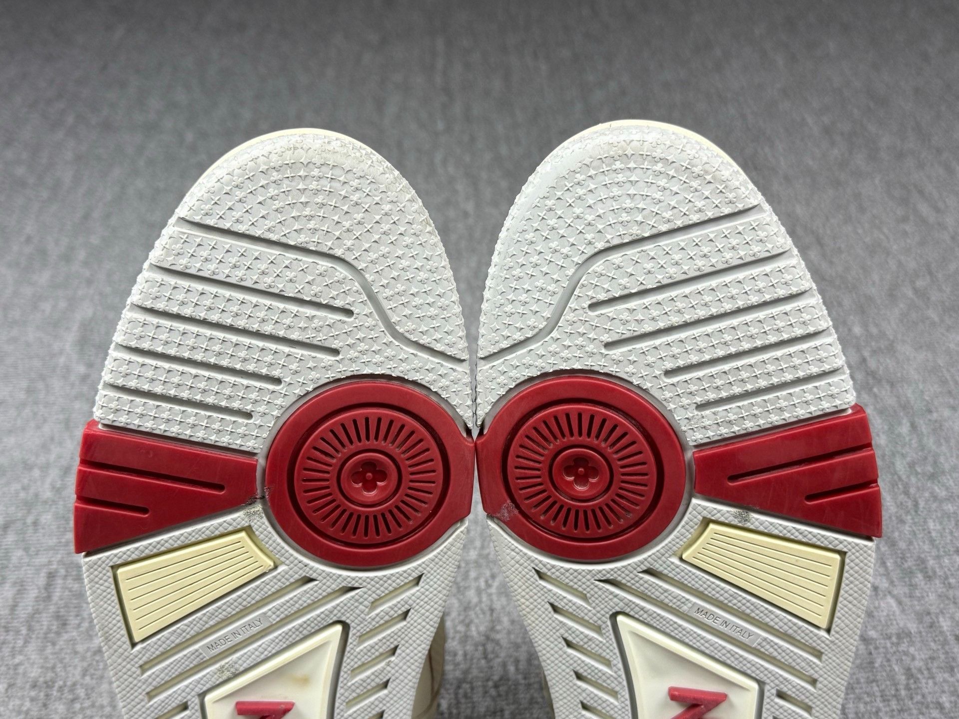Louis Vuitton Louis Vuitton Training Red Lowtop Sneakers 11 Men Size US 11 / EU 44 - 7 Thumbnail