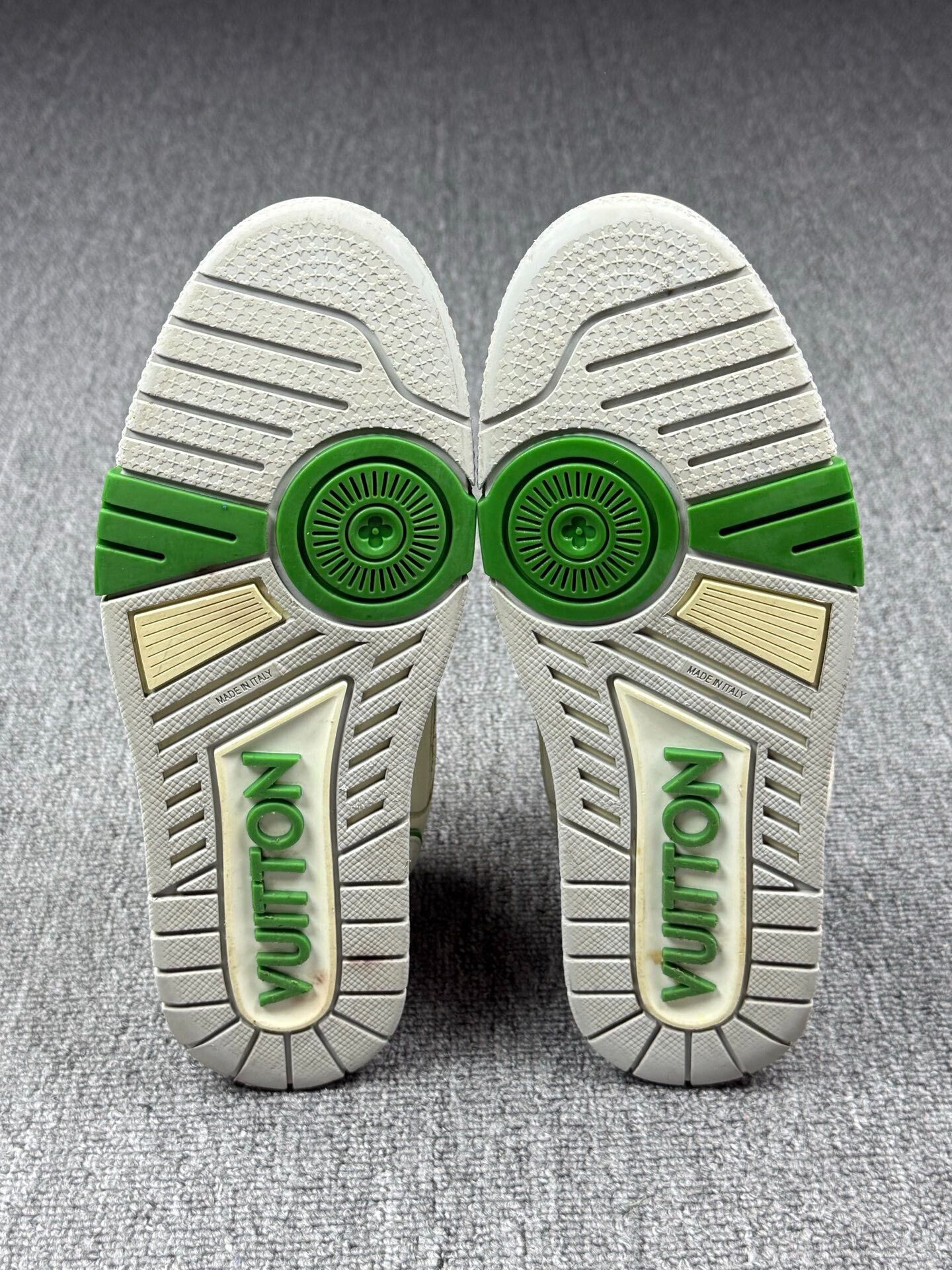 Louis Vuitton Louis Vuitton Training Green Lowtop Sneakers 9 Men Size US 9 / EU 42 - 6 Thumbnail