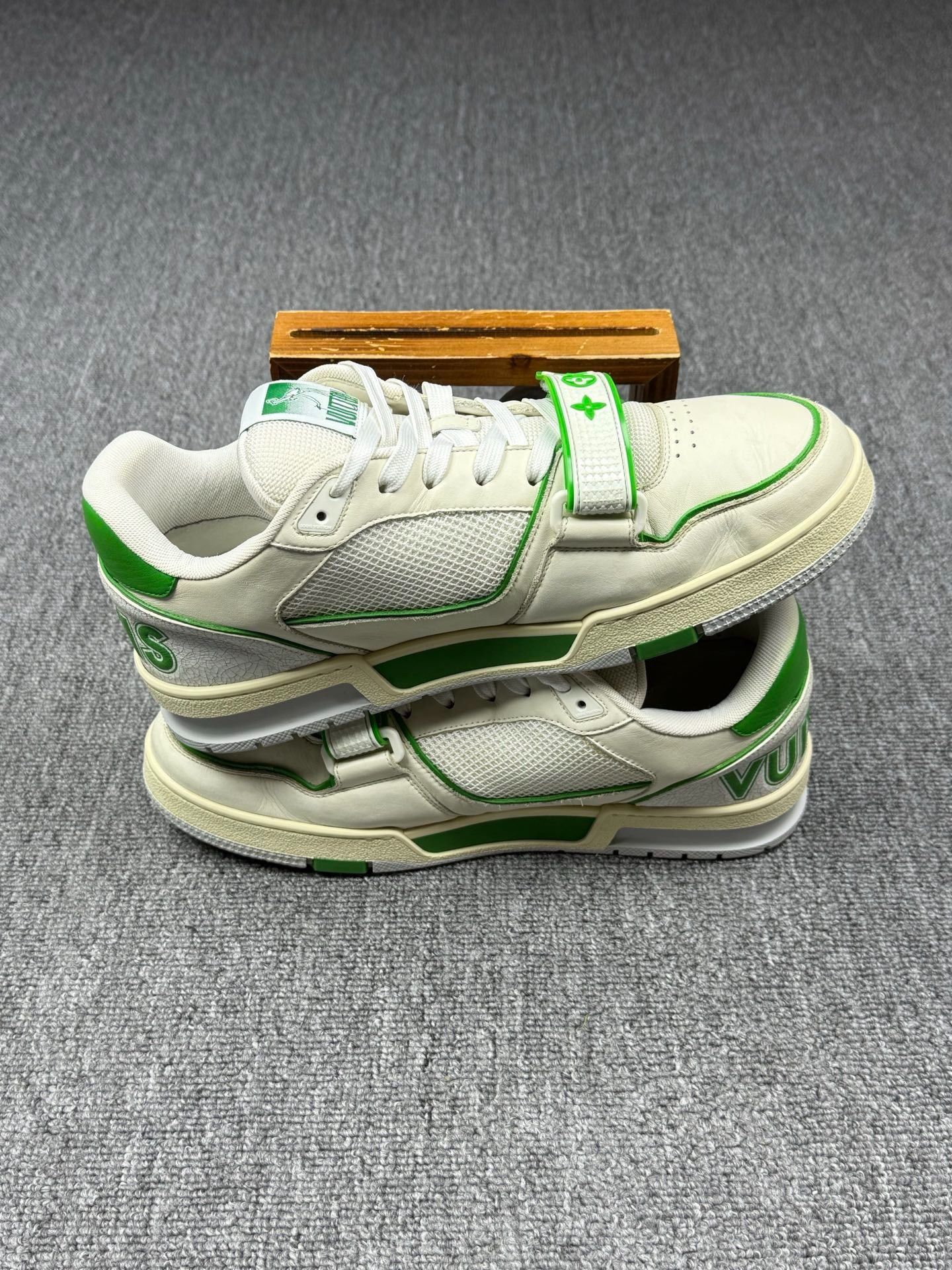 Louis Vuitton Louis Vuitton Training Green Lowtop Sneakers 9 Men Size US 9 / EU 42 - 3 Thumbnail
