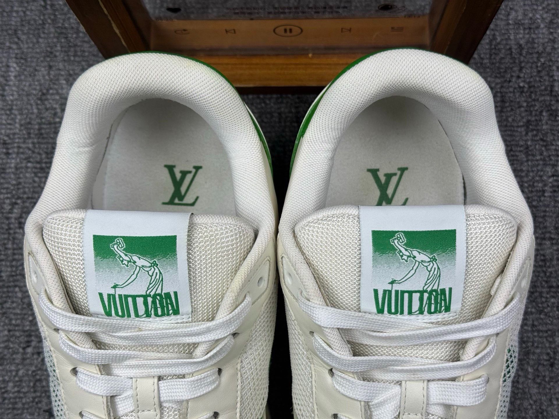 Louis Vuitton Louis Vuitton Training Green Lowtop Sneakers 9 Men Size US 9 / EU 42 - 9 Thumbnail