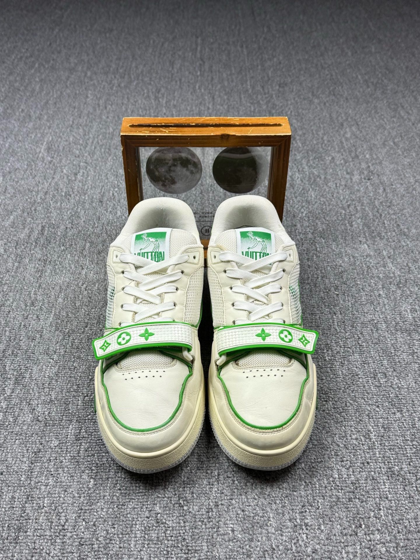 Louis Vuitton Louis Vuitton Training Green Lowtop Sneakers 8 Men Size US 8 / EU 41 - 4 Thumbnail