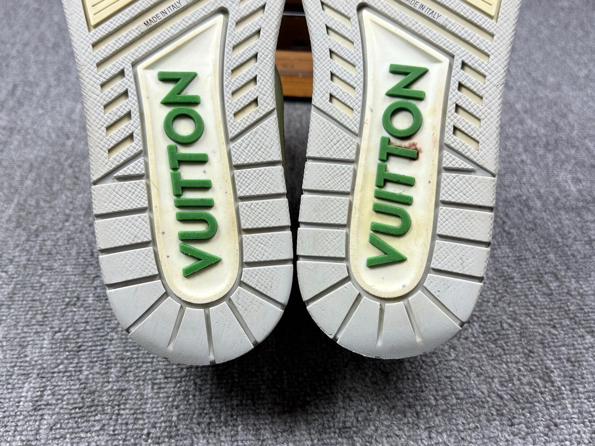 Louis Vuitton Louis Vuitton Training Green Lowtop Sneakers 8 Men Size US 8 / EU 41 - 8 Thumbnail