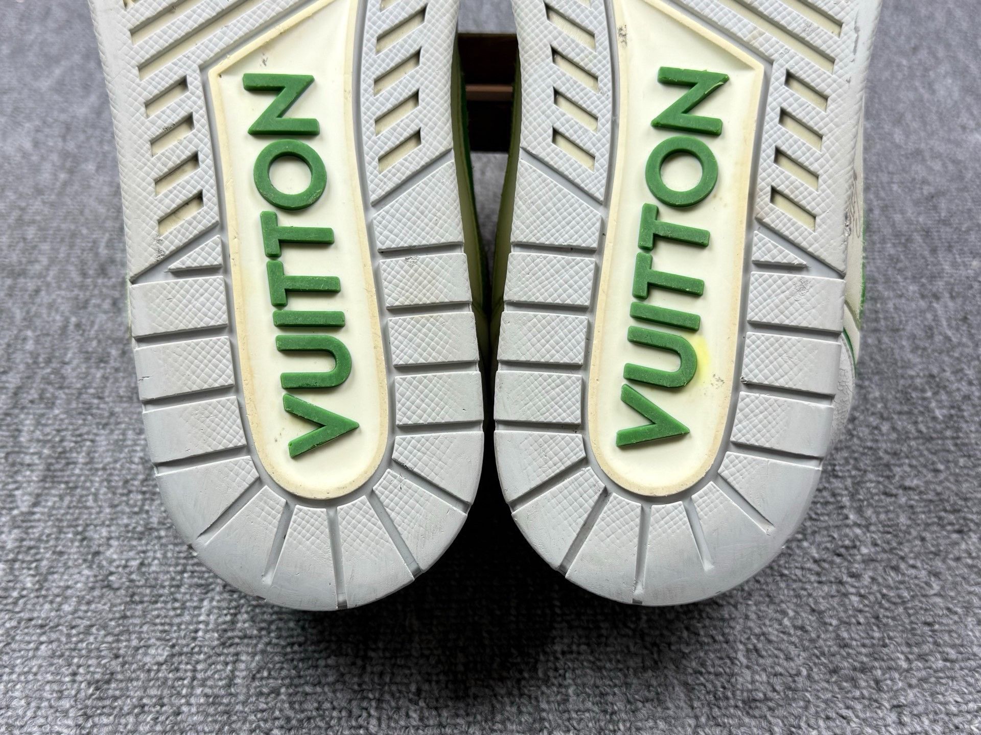 Louis Vuitton Louis Vuitton Training Green Lowtop Sneakers 10 Men Size US 10 / EU 43 - 8 Thumbnail