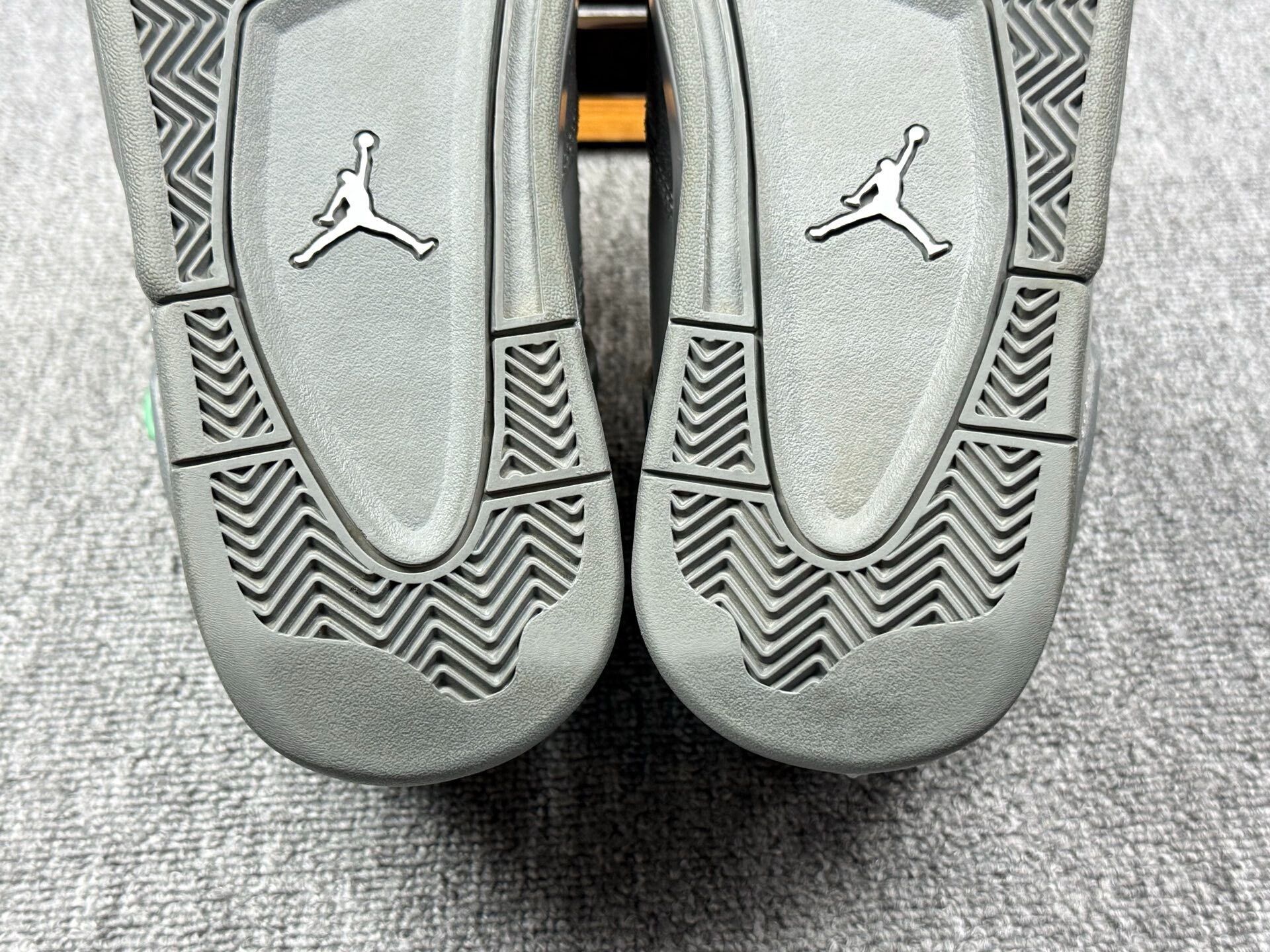 Nike Nike AJ4 Gray Lowtop Sneakers 9 Men Size US 9 / EU 42 - 8 Thumbnail