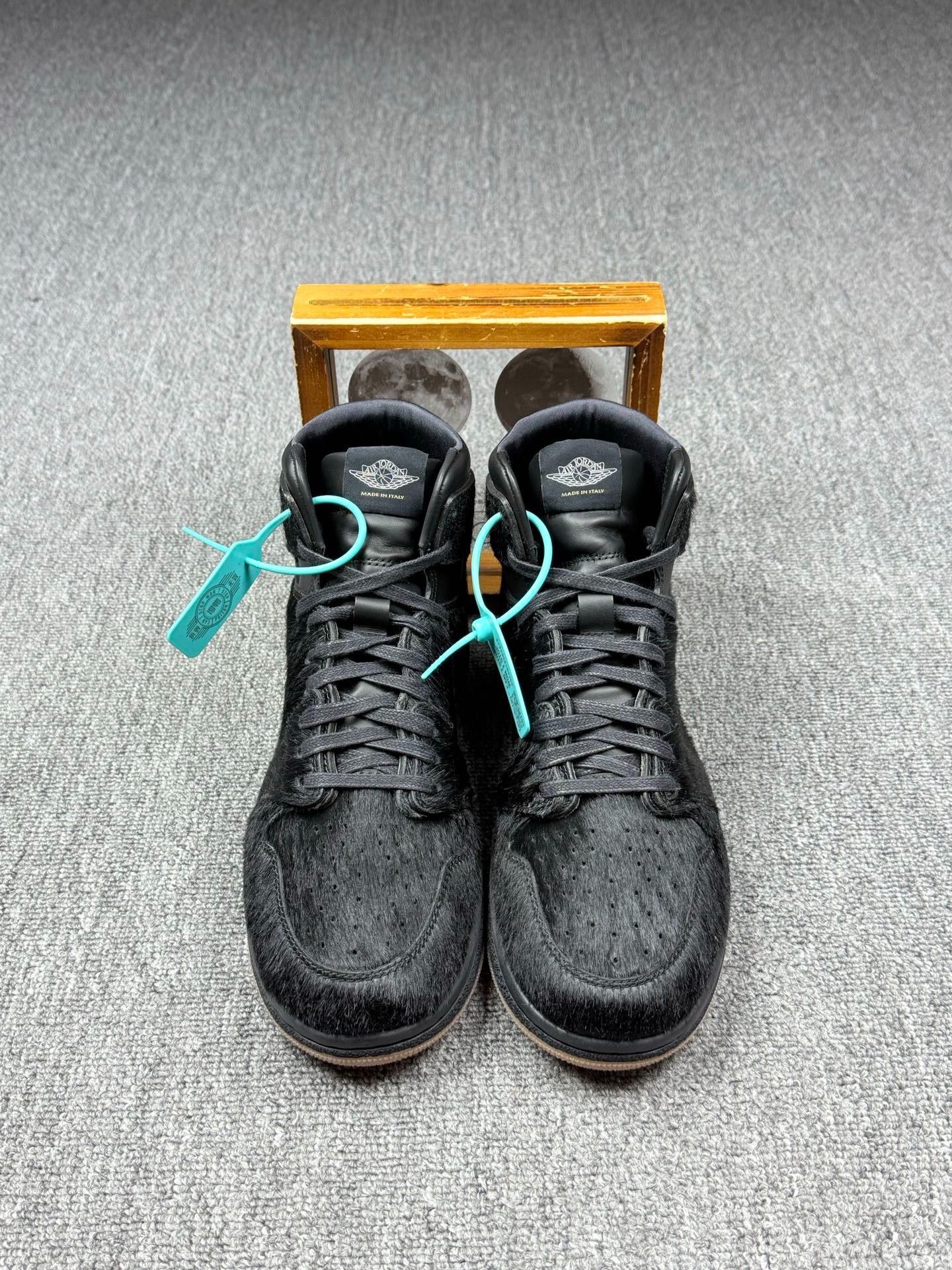 Nike Nike AJ1 Black Lowtop Sneakers 9 Men Size US 9 / EU 42 - 4 Thumbnail