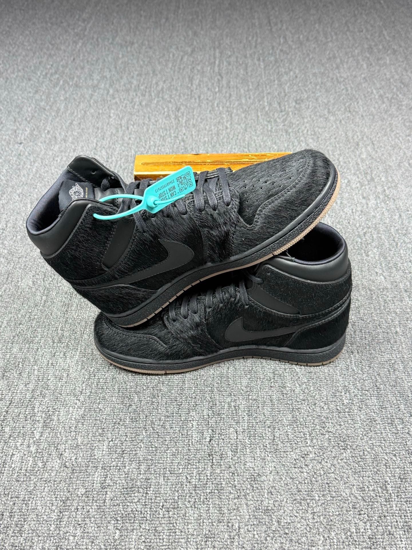 Nike Nike AJ1 Black Lowtop Sneakers 9 Men Size US 9 / EU 42 - 3 Thumbnail