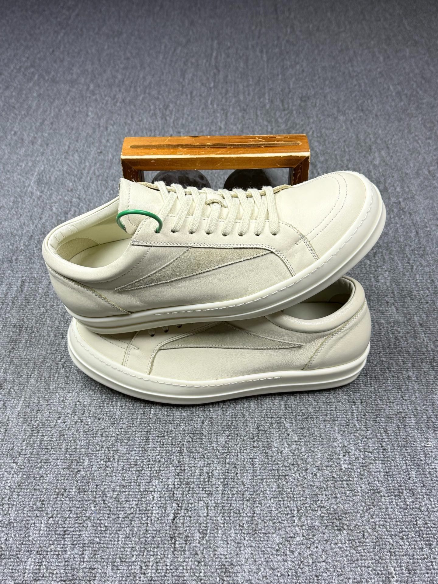 Rick Owens Rick Owens Leather White Lowtop Sneakers it_42 Women Size US 12 / IT 42 - 2 Thumbnail