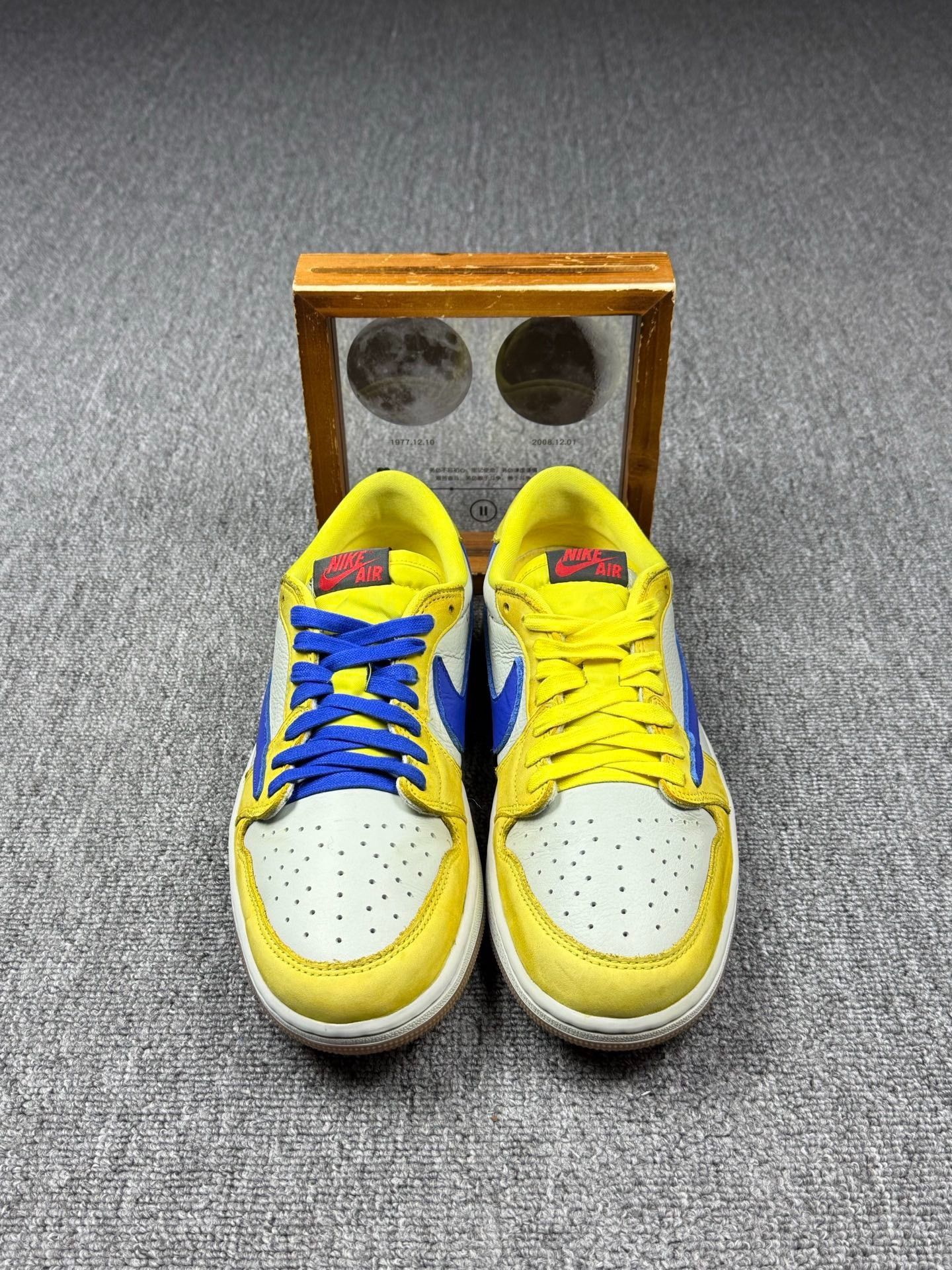 Nike Nike AJ1 Gold Lowtop Sneakers 9 Men Size US 9 / EU 42 - 4 Thumbnail