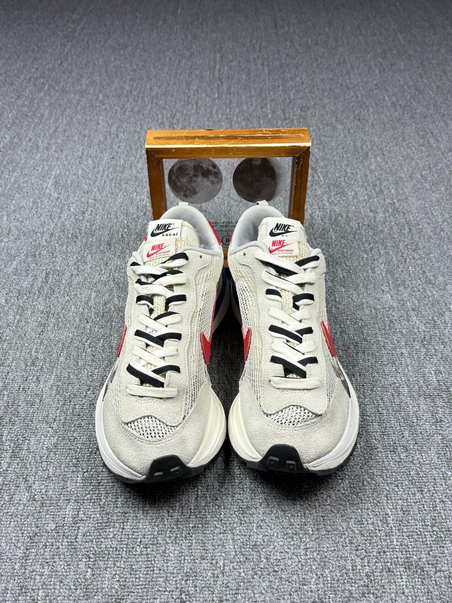 Nike Nike SACAI White Lowtop Sneakers 12 Men Size US 12 / EU 45 - 4 Thumbnail