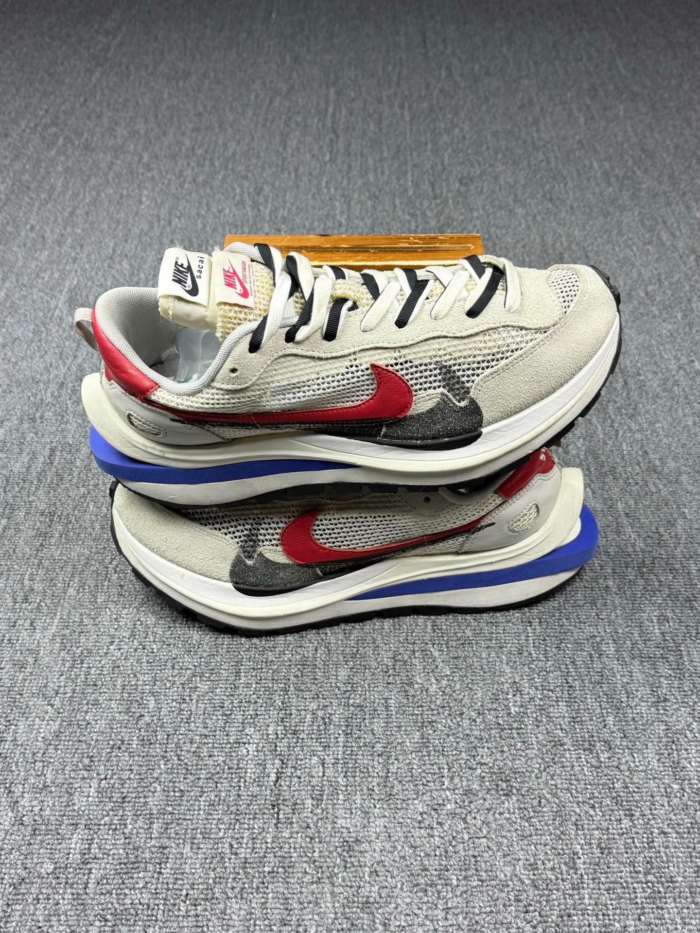Nike Nike SACAI White Lowtop Sneakers 12 Men Size US 12 / EU 45 - 2 Thumbnail