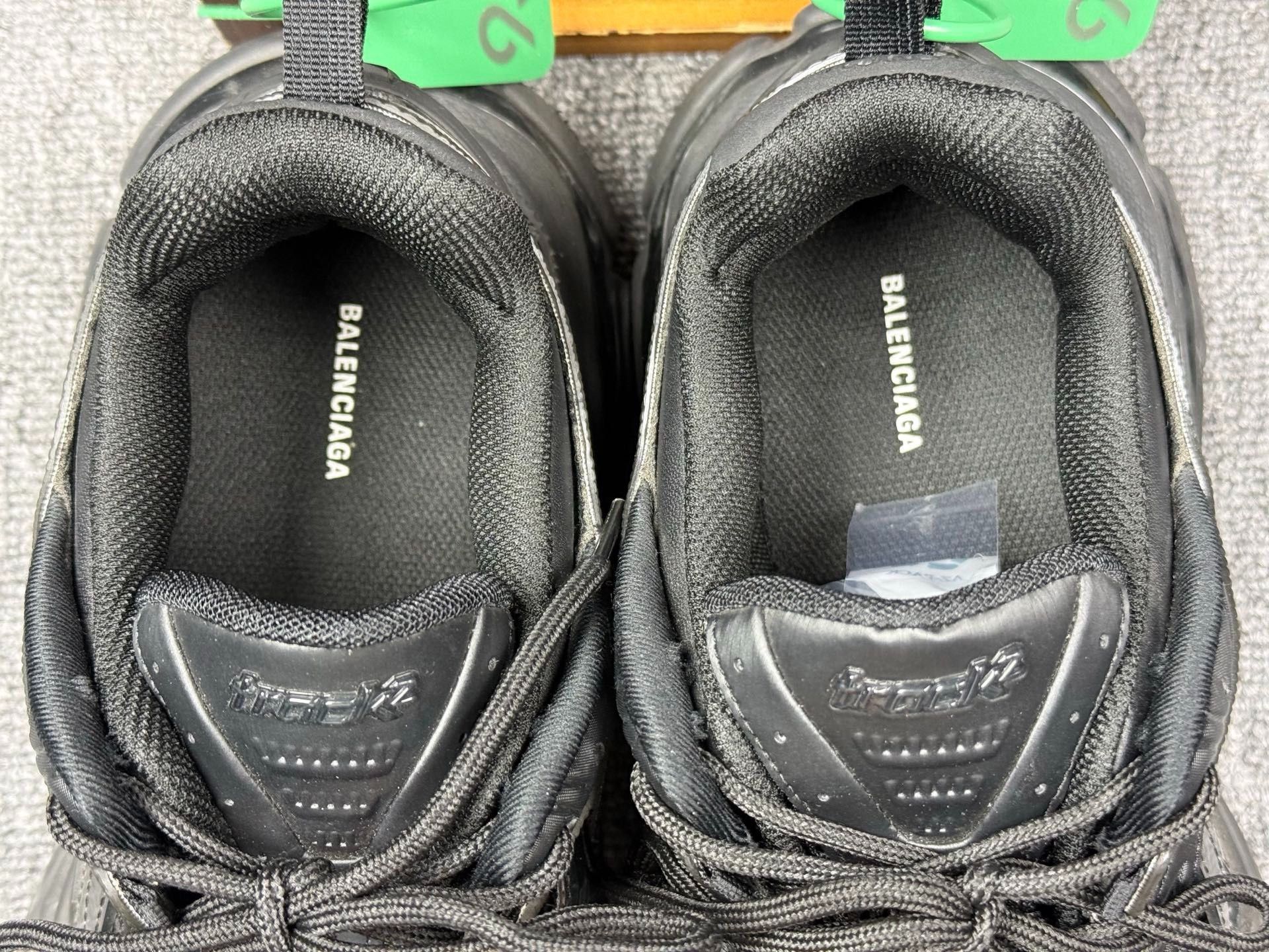 Balenciaga Balenciaga Black Lowtop Sneakers 8 Men Size US 8 / EU 41 - 9 Thumbnail