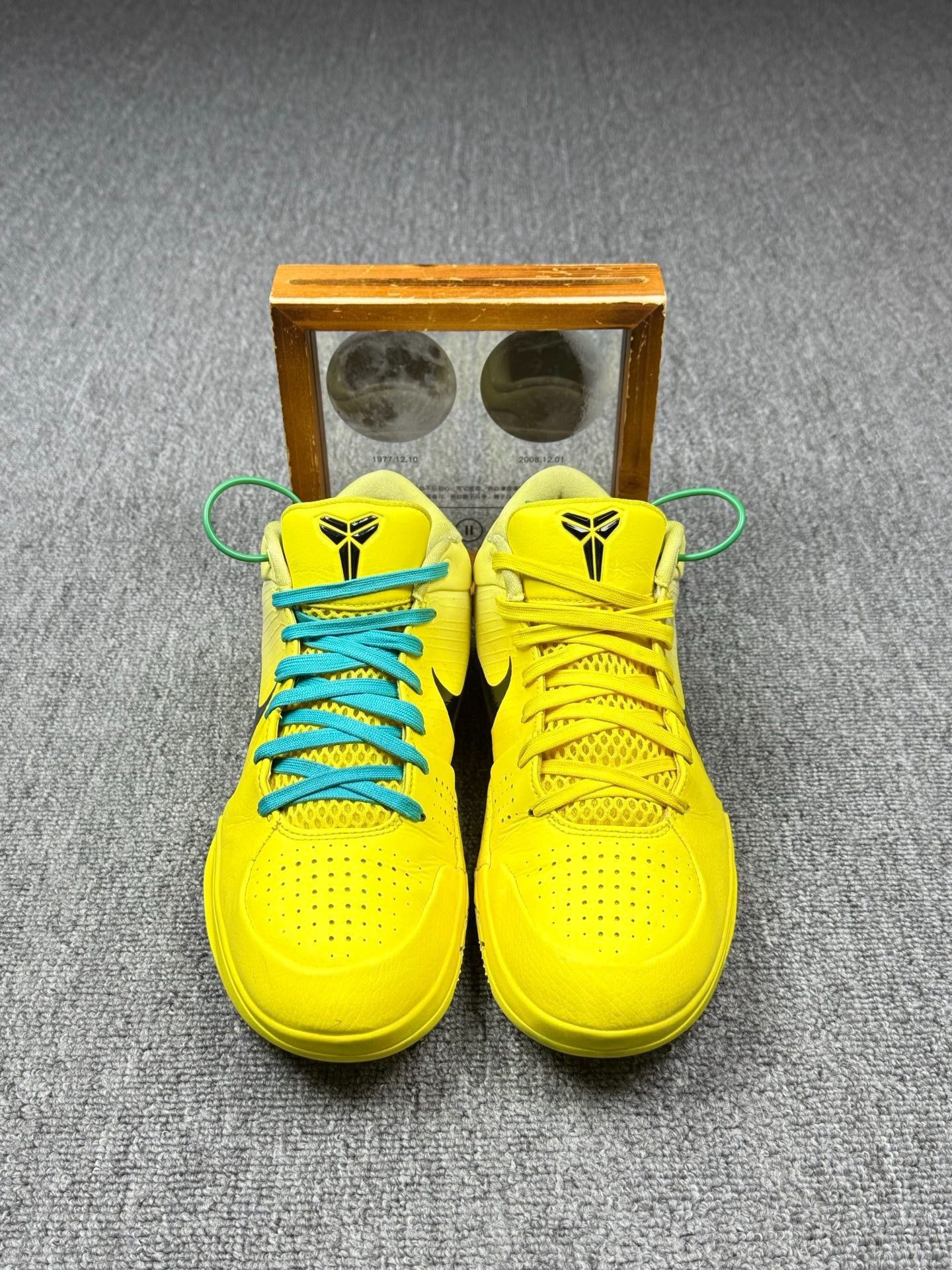 Nike Nike KOBE4 Yellow Lowtop Sneakers 8 Men Size US 8 / EU 41 - 4 Thumbnail