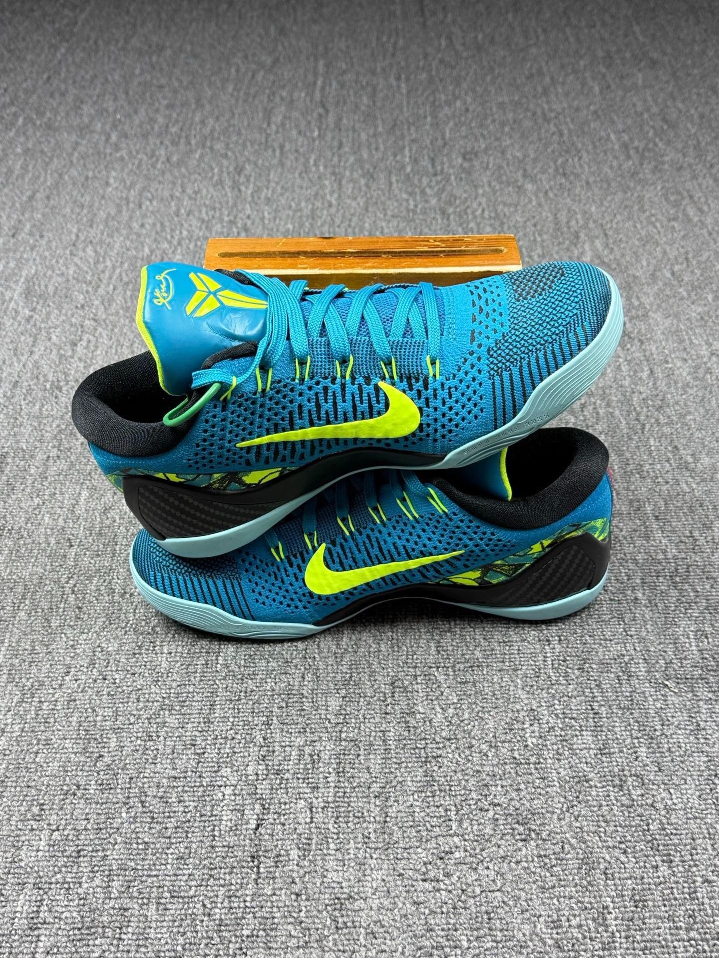 Nike Nike KOBE9 Blue Lowtop Sneakers 9 Men Size US 9 / EU 42 - 3 Thumbnail
