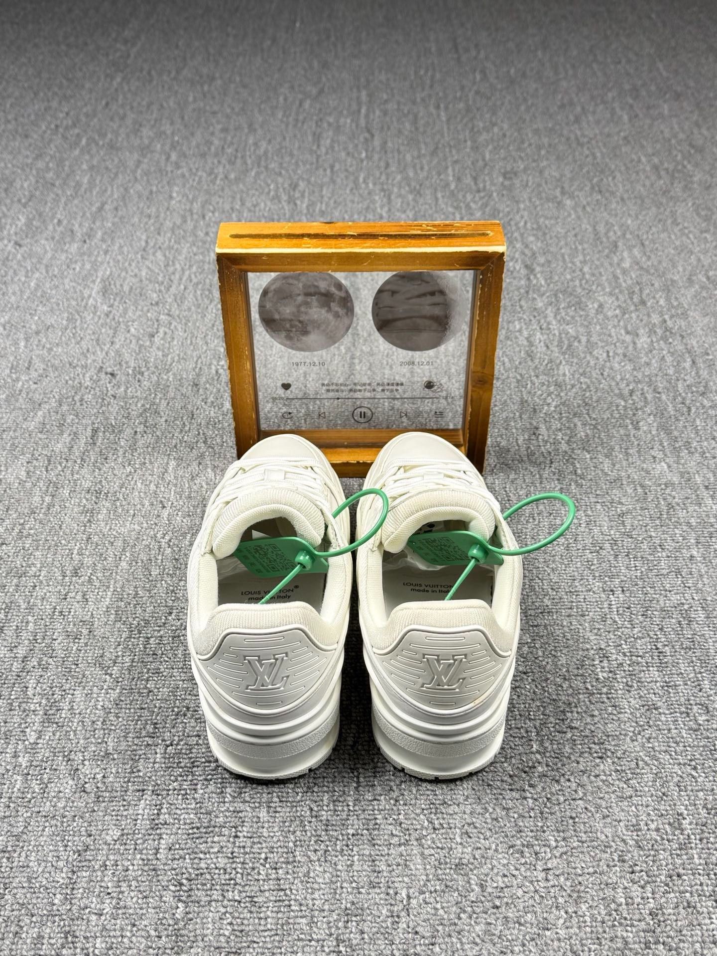 Louis Vuitton Louis Vuitton Training White Lowtop Sneakers it_36-5 Women Size US 6.5 / IT 36.5 - 5 Thumbnail