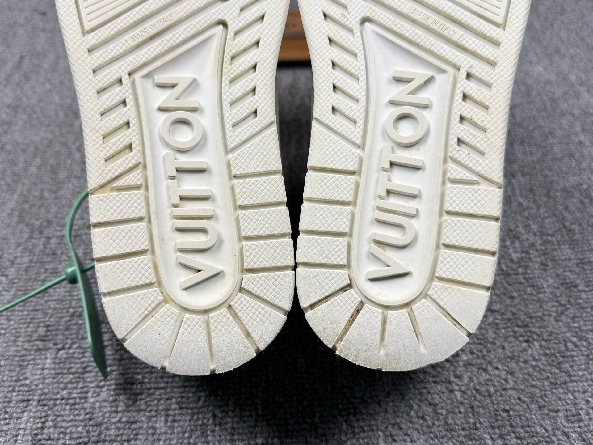 Louis Vuitton Louis Vuitton Training White Lowtop Sneakers it_36-5 Women Size US 6.5 / IT 36.5 - 8 Thumbnail