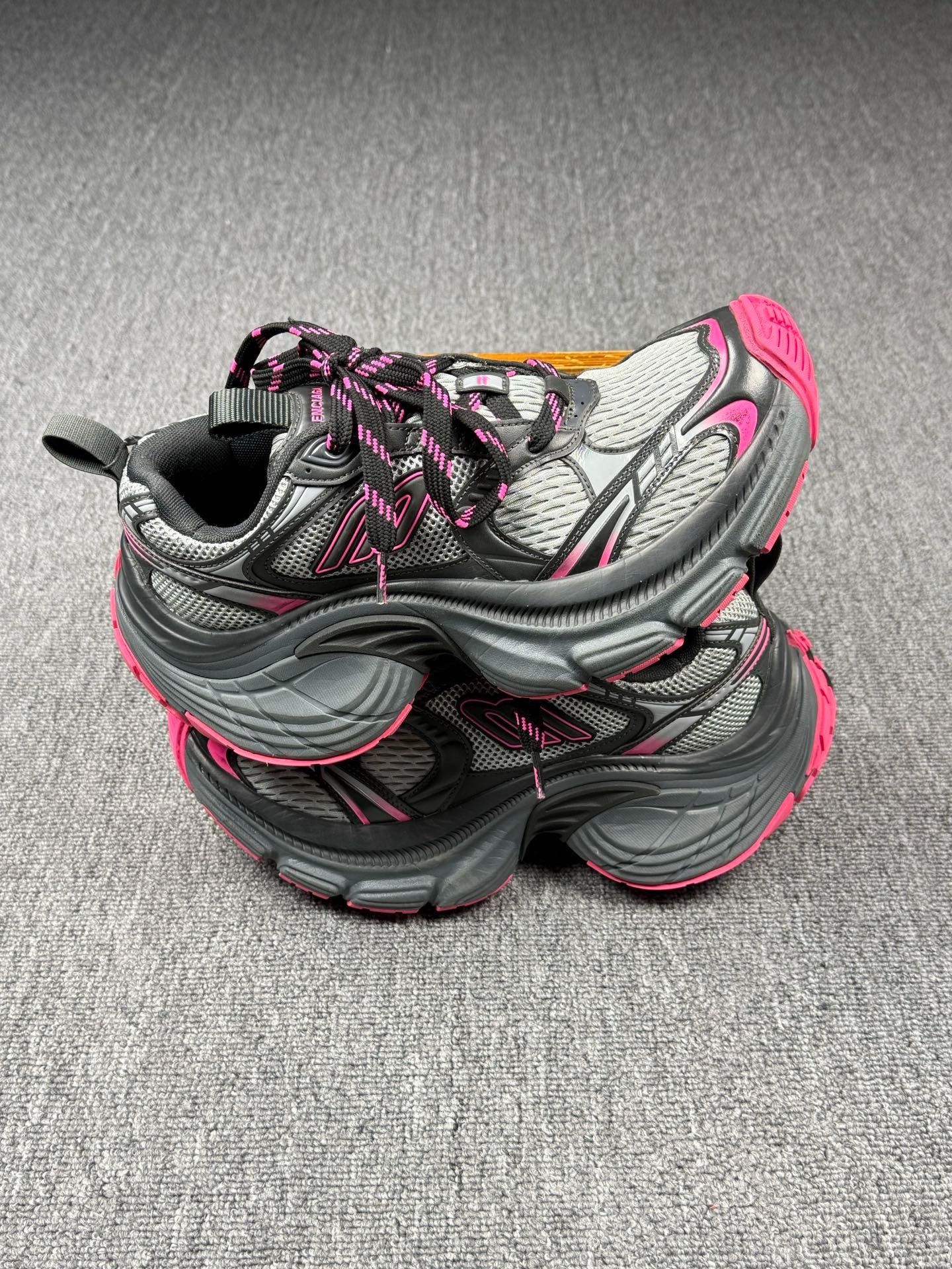 Balenciaga Balenciaga Distressed Pink Lowtop Sneakers 5.5 Men Size US 5.5 / EU 38 - 3 Thumbnail