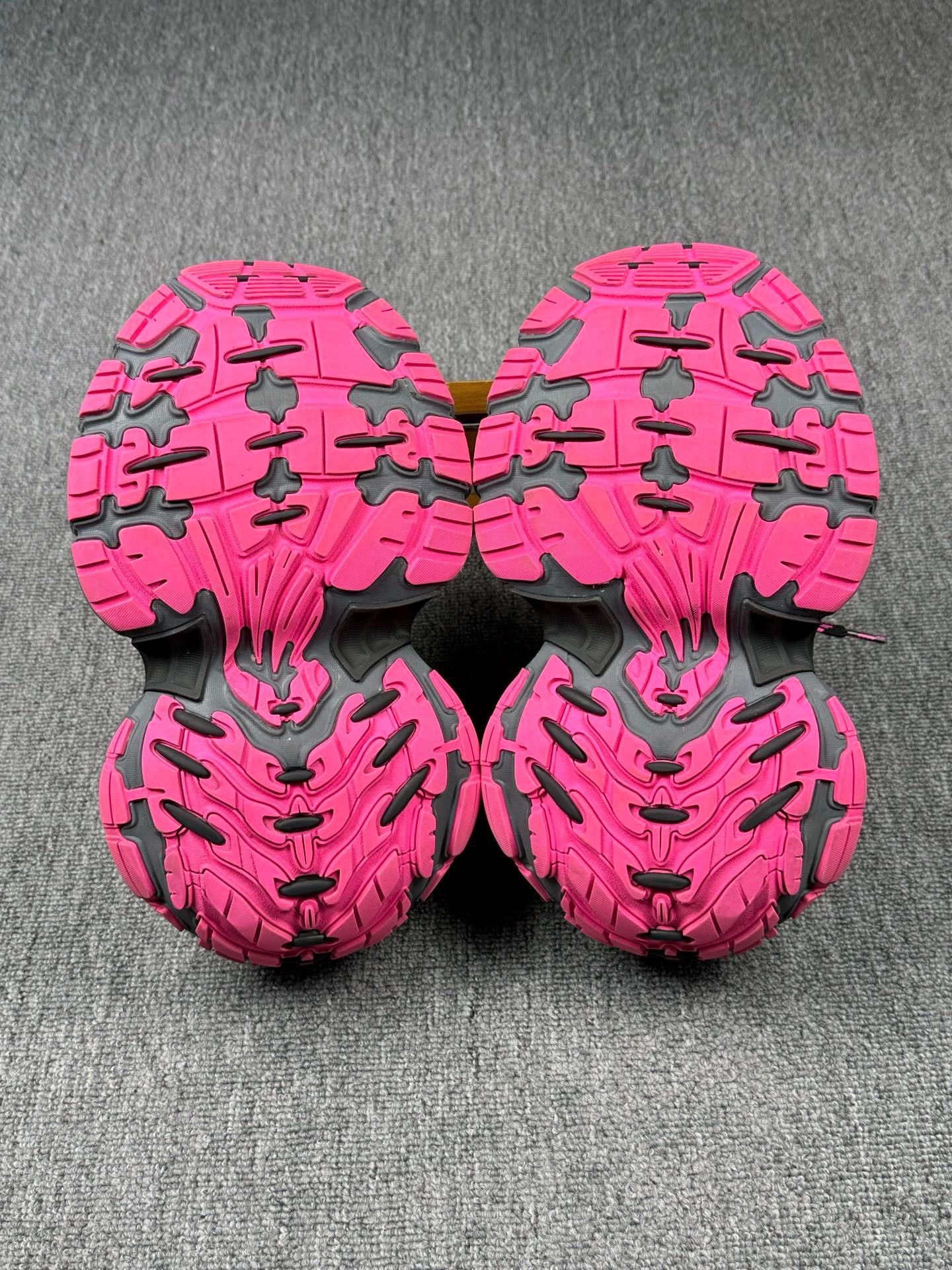 Balenciaga Balenciaga Distressed Pink Lowtop Sneakers 5.5 Men Size US 5.5 / EU 38 - 6 Thumbnail