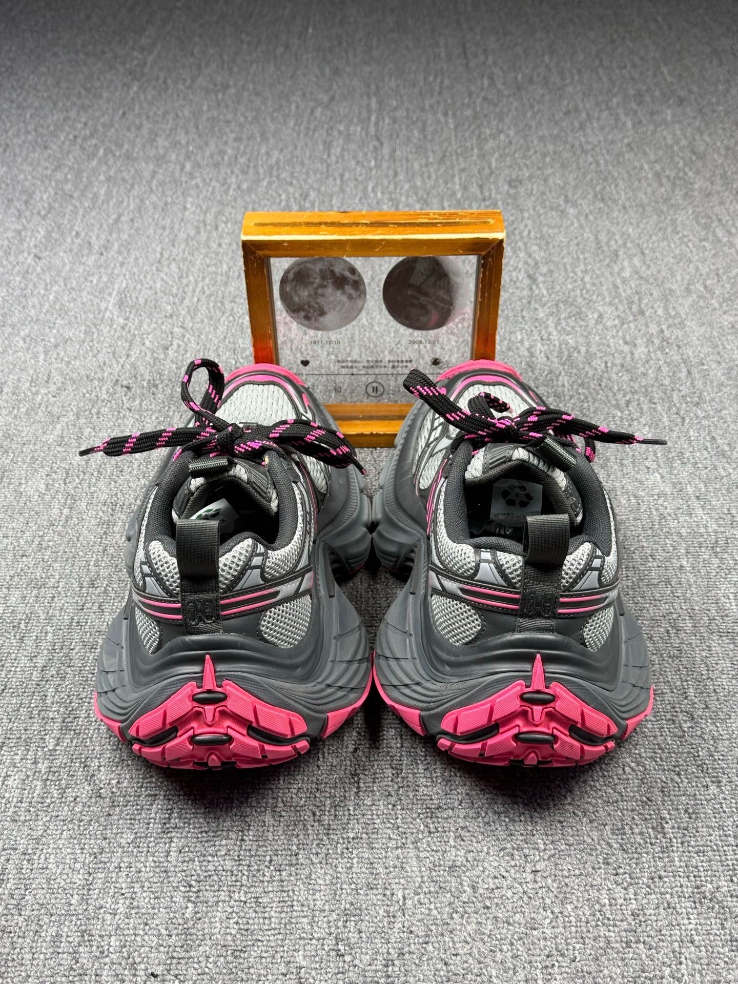 Balenciaga Balenciaga Distressed Pink Lowtop Sneakers 5.5 Men Size US 5.5 / EU 38 - 5 Thumbnail