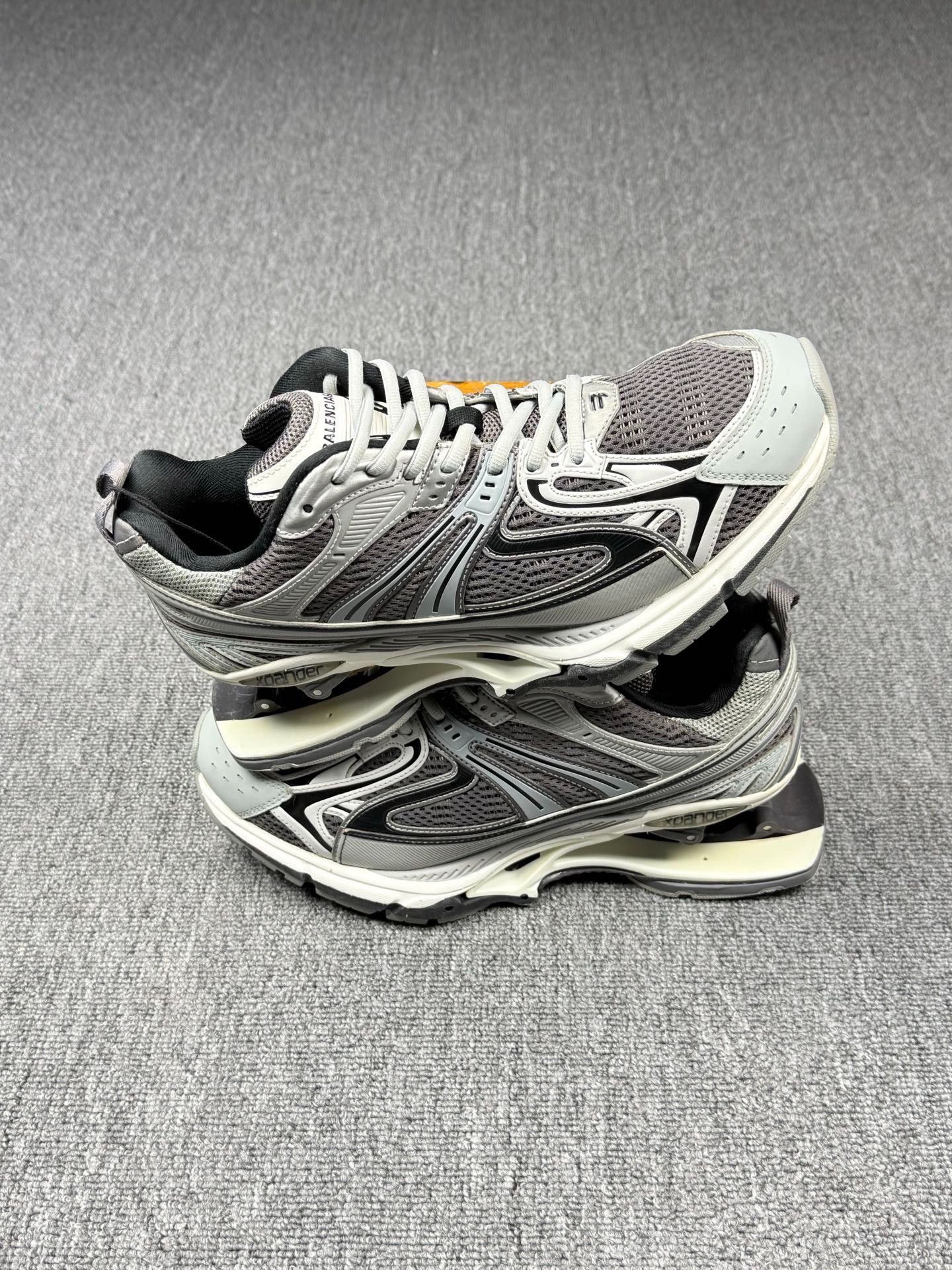 Balenciaga Balenciaga Multi Lowtop Sneakers 10 Men Size US 10 / EU 43 - 2 Thumbnail