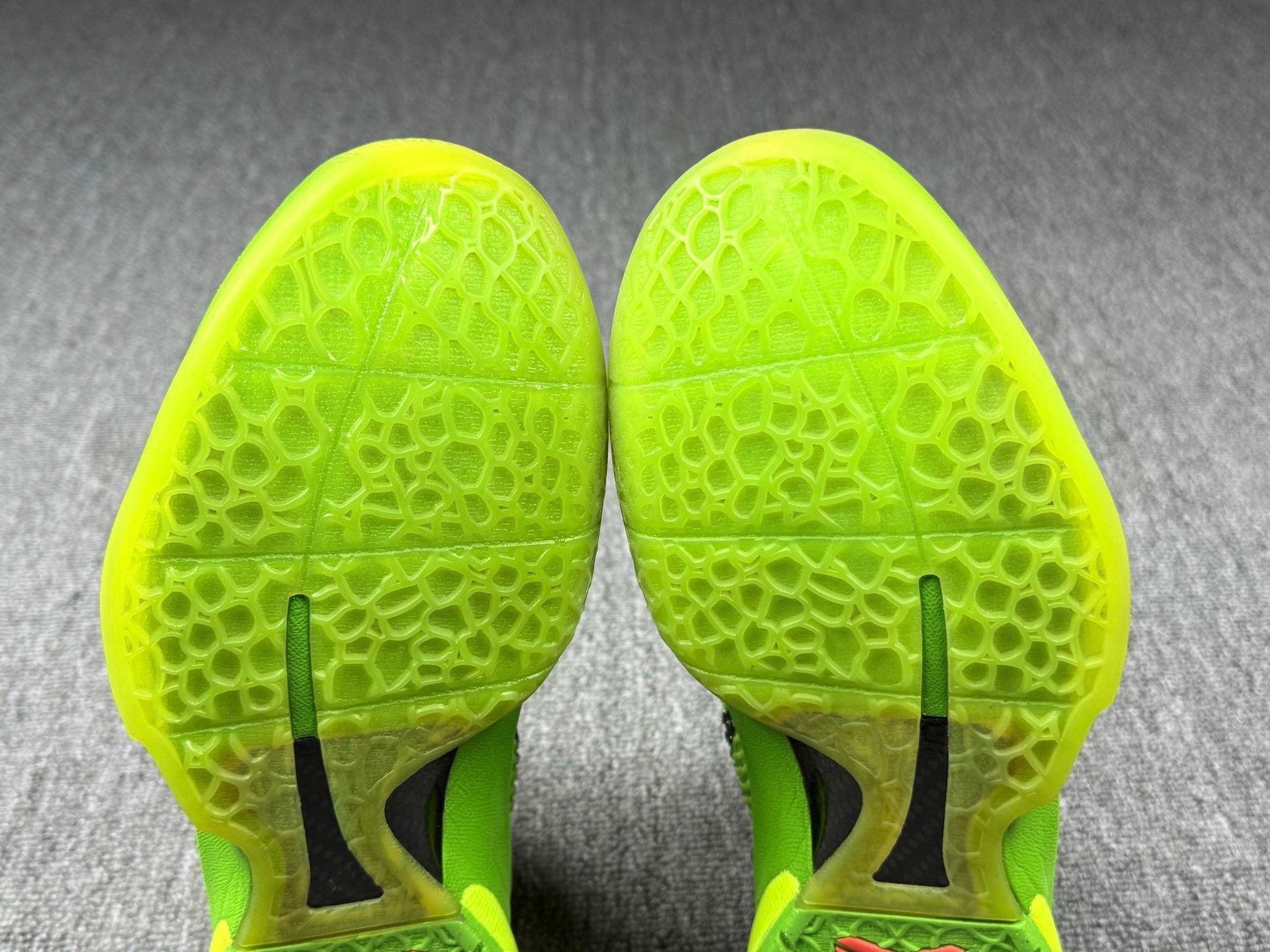 Nike Nike KOBE6 Lowtop Sneakers 8 Men Size US 8 / EU 41 - 7 Thumbnail