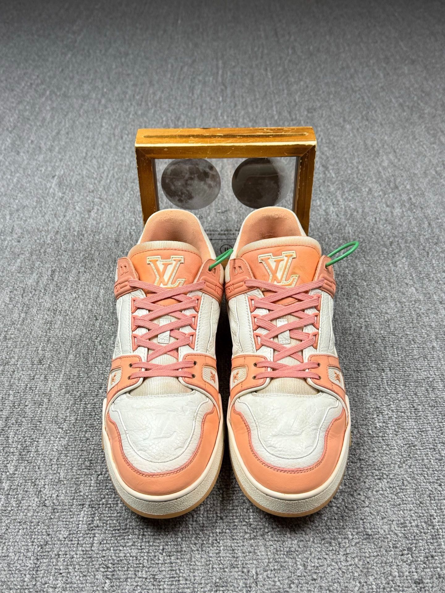 Louis Vuitton Louis Vuitton Training Pink Lowtop Sneakers 9 Men Size US 9 / EU 42 - 4 Thumbnail